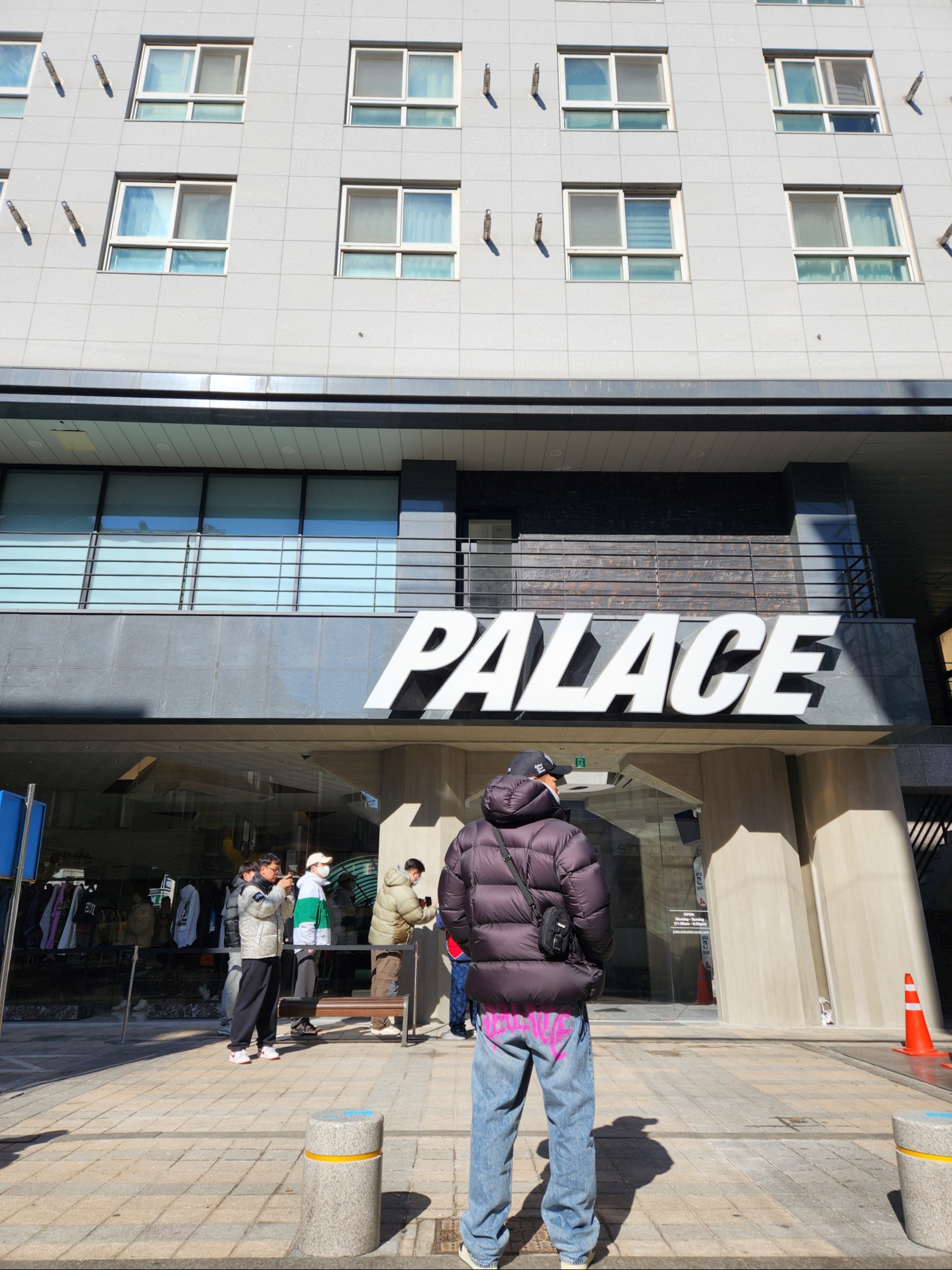 Palace Korea Cap Black - 24SS, Palace Pertex Frost Balaclava Puffa Black - 22FW 착용 스타일 - 1
