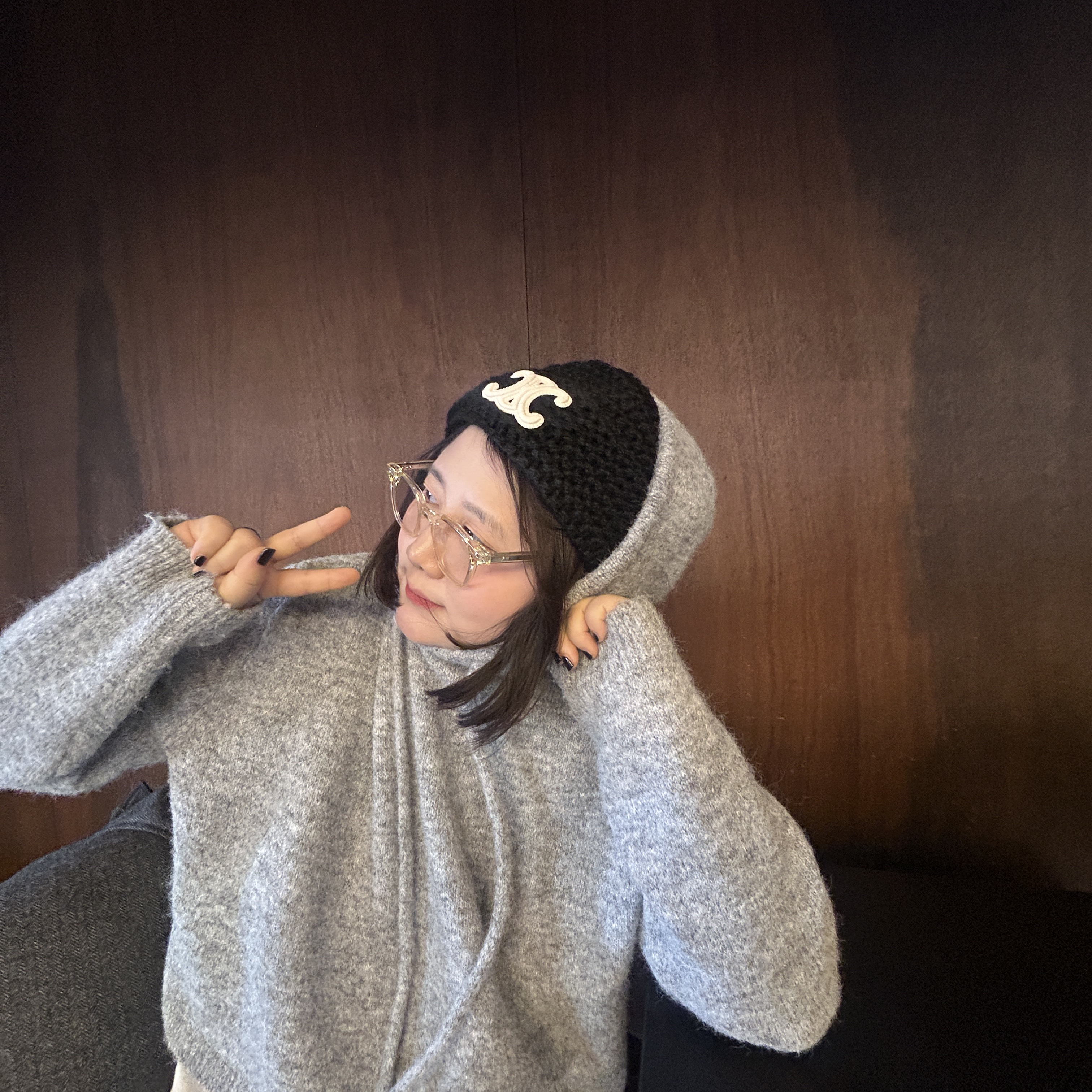 (W) Celine Triomphe Cloche Hat in Seamless Cashmere Black, Gentle Monster Lutto 01 Black 착용 스타일 - 2