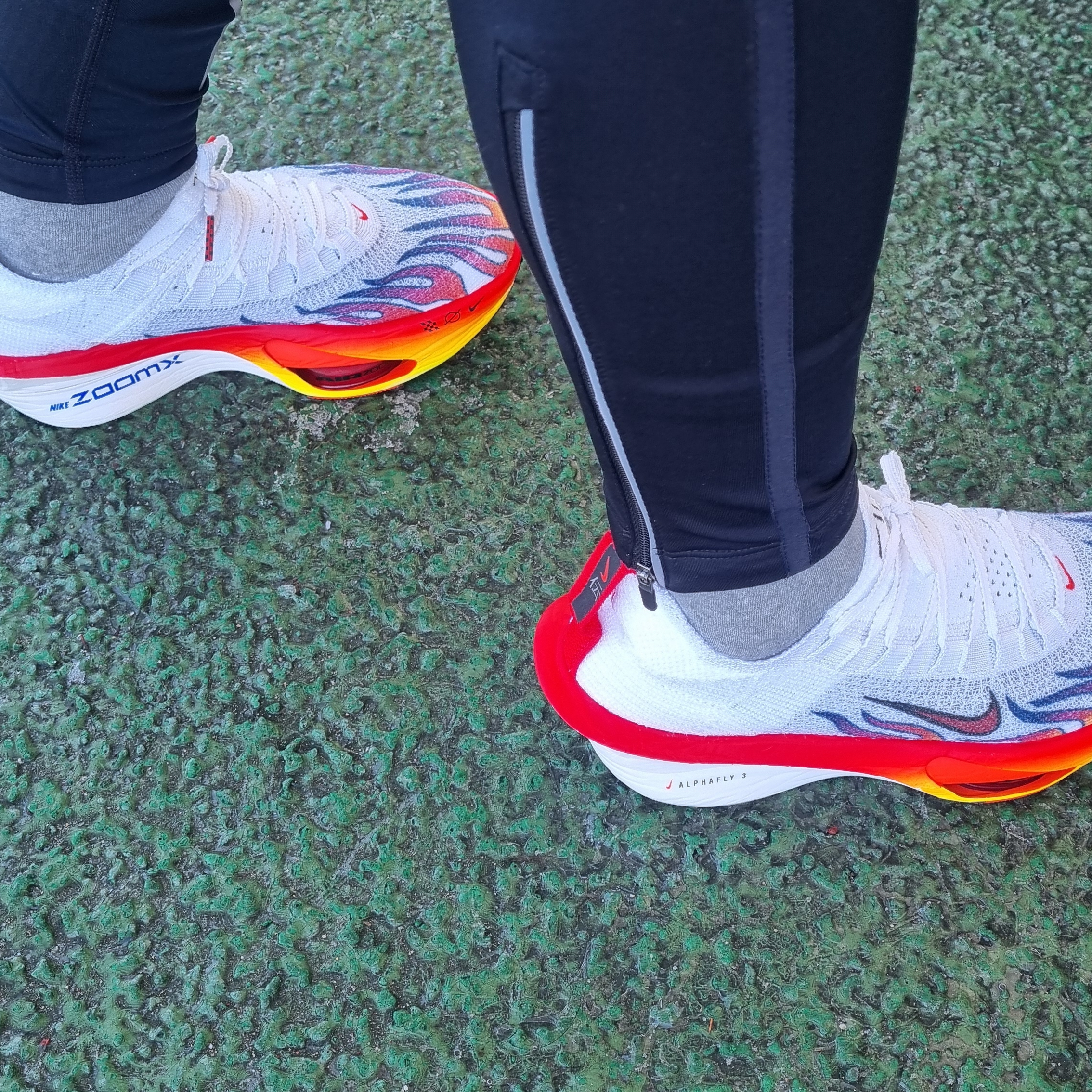 Nike Air Zoom Alphafly Next% 3 PRM White Habanero Red 착용 스타일 - 9