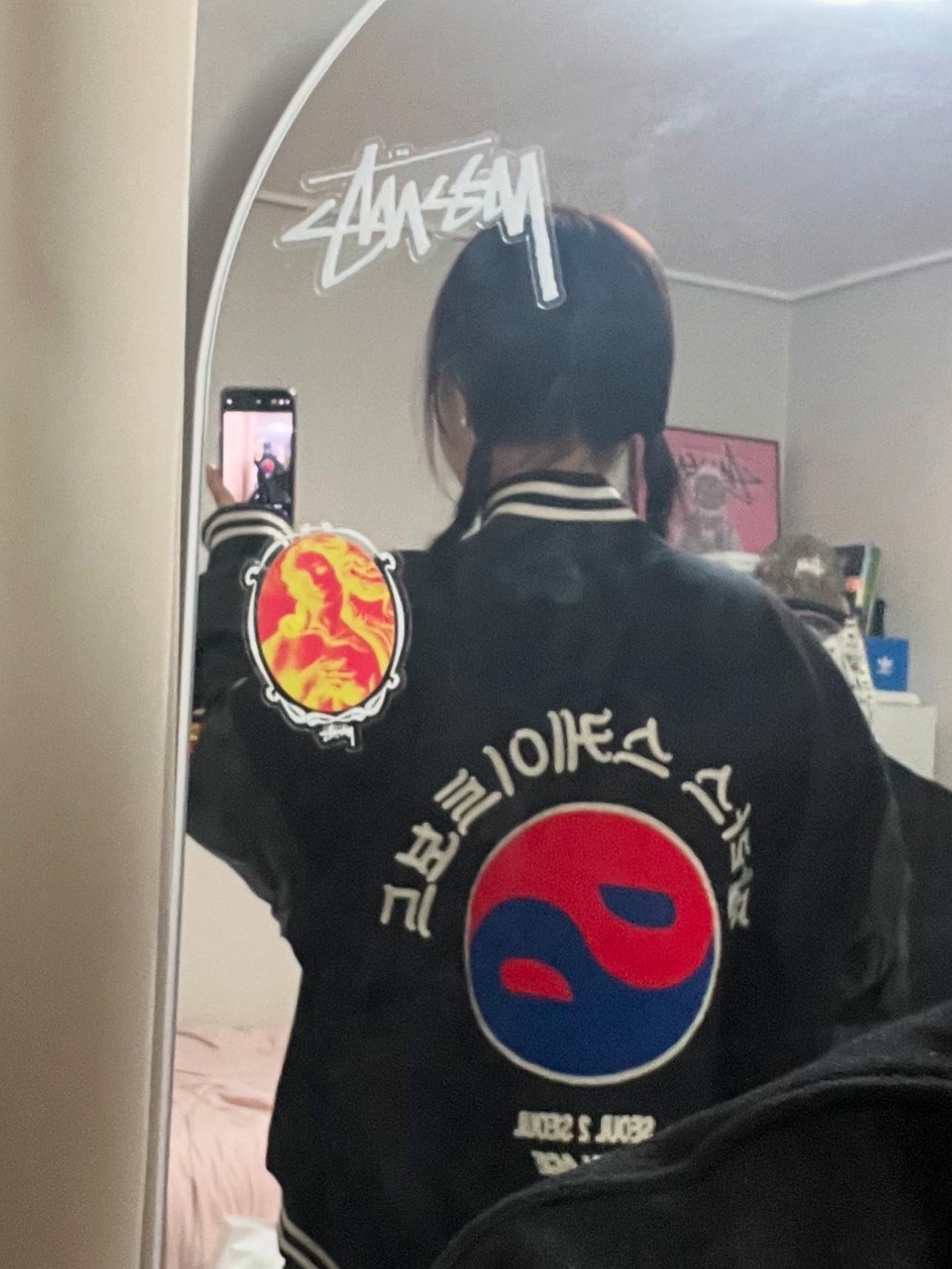 Palace Seoul 2 Seoul Varsity Jacket Black - 25SS, Palace Seoul 2 Seoul T-Shirt Black - 25SS 착용 스타일 - 2