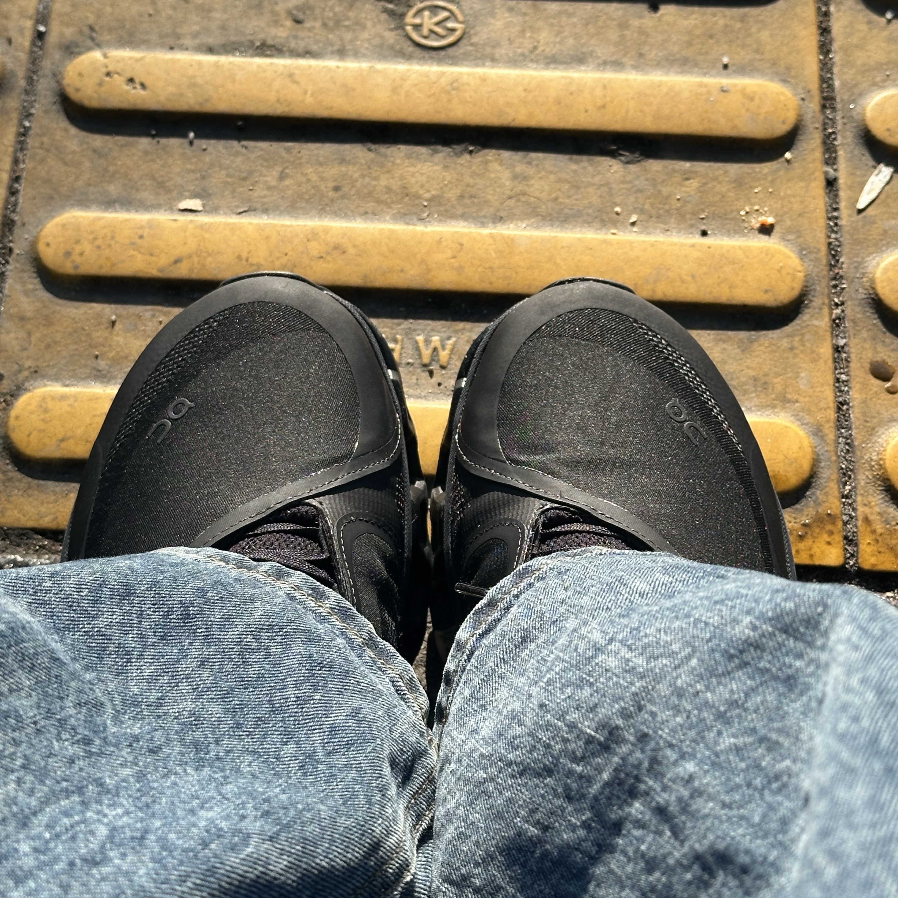 On Running x Post Archive Faction (Paf) Cloudmonster 2 Black Magnet 착용 스타일