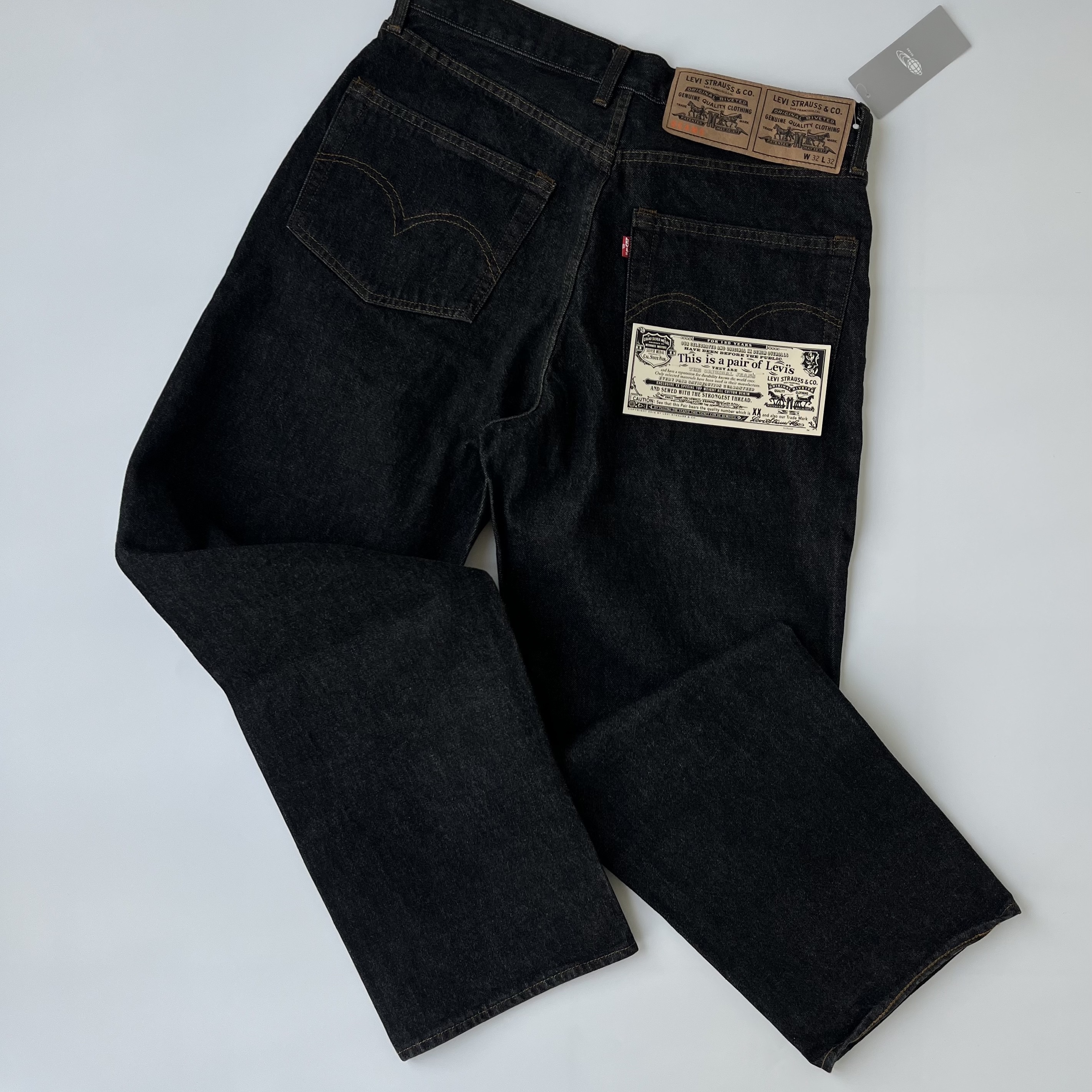 Levi's x Beams Denim Pants Black Rinse 착용 스타일 - 1