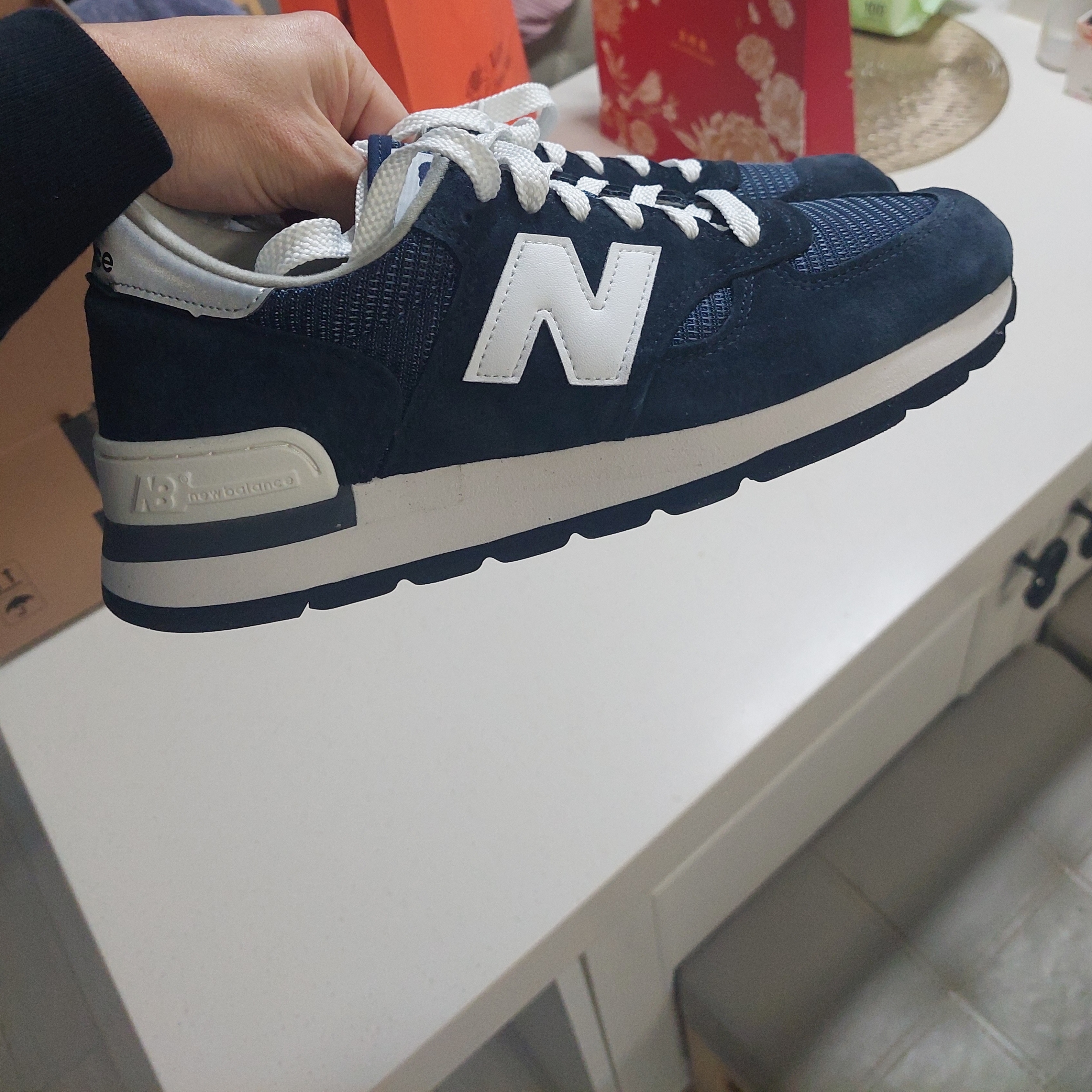 New Balance 990v1 Made in USA Navy 착용 스타일 - 2