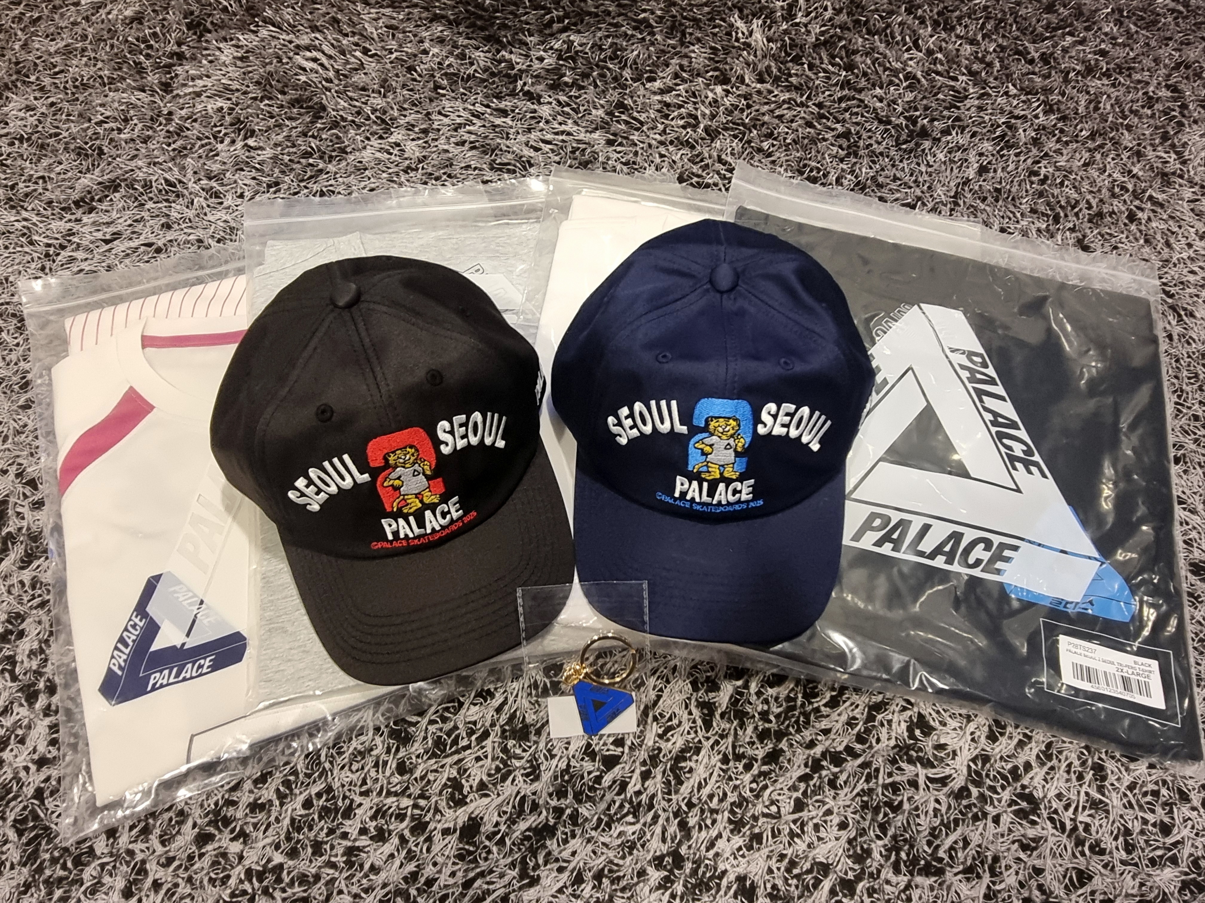 Palace Seoul 2 Seoul Jersey White Pink - 25SS, Palace Seoul 2 Seoul Tri-Ferg T-Shirt Grey Marl - 25SS 착용 스타일 - 1
