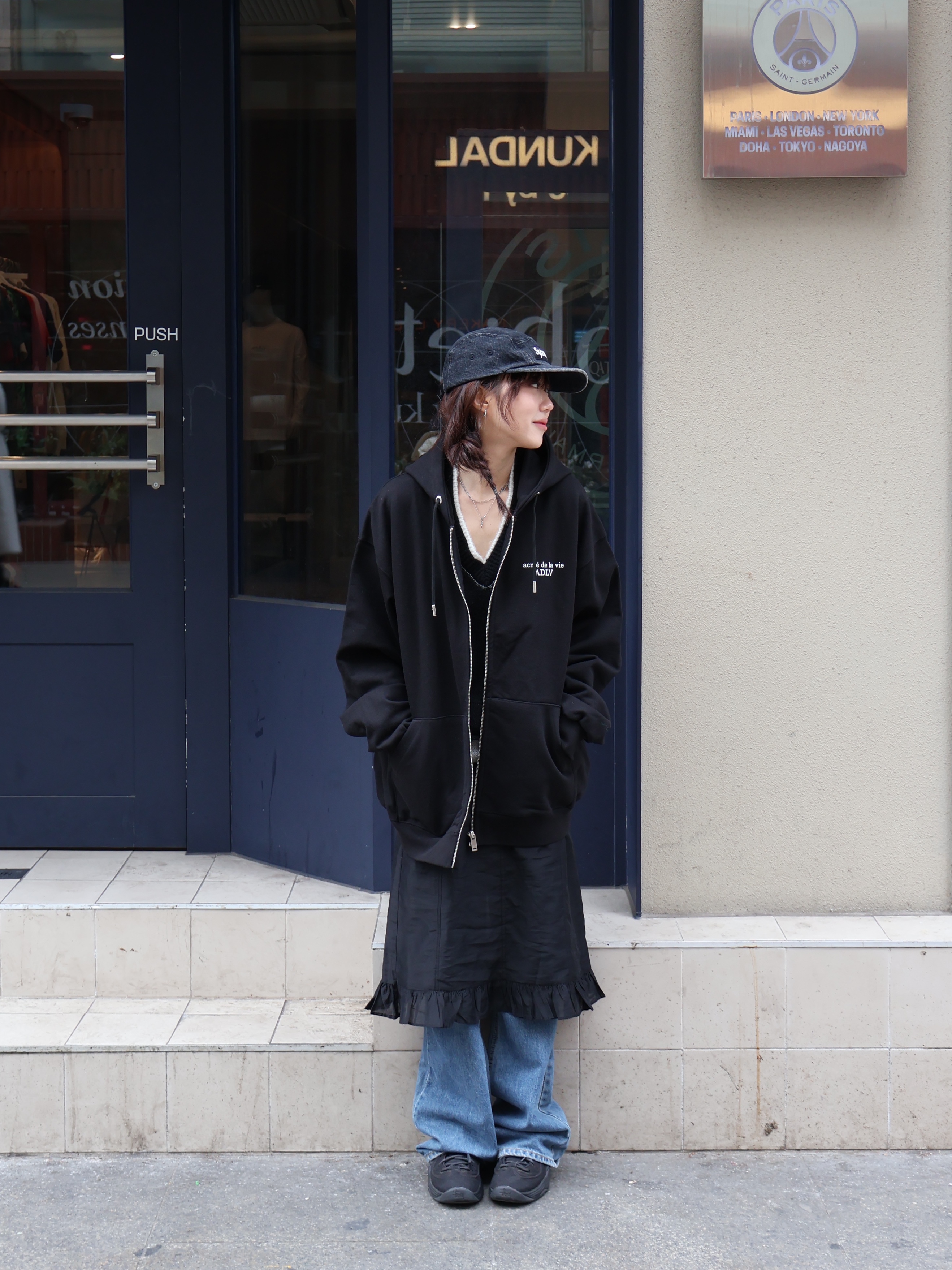 Supreme Denim Camp Cap Black - 24SS, Nike x Stussy Air Penny II Black 착용 스타일 - 1