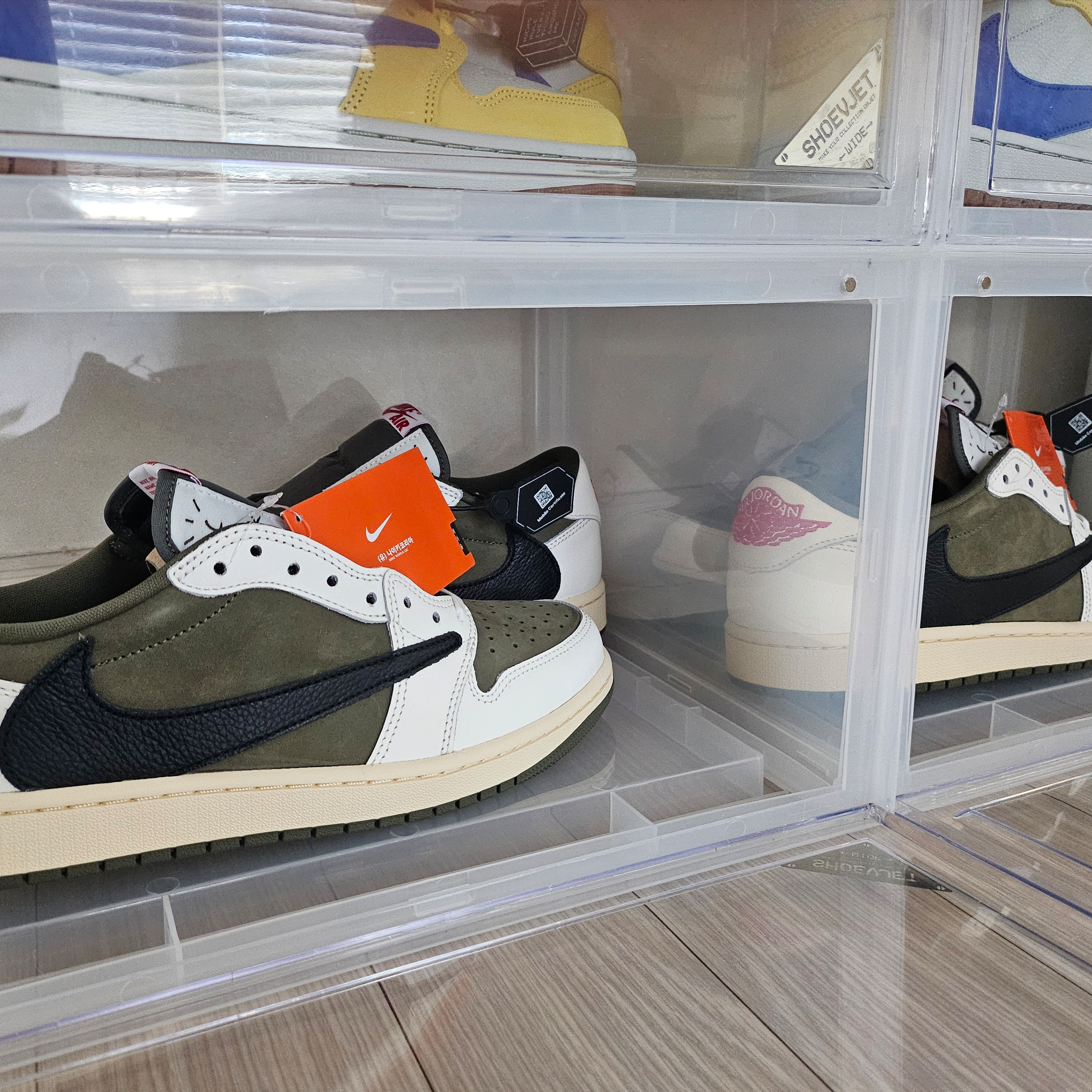 Jordan 1 x Travis Scott Retro Low OG SP Reverse Olive 착용 스타일