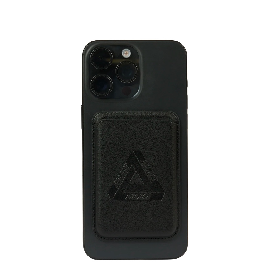 Palace Magsafe Wallet Black - 25SS 착용 스타일