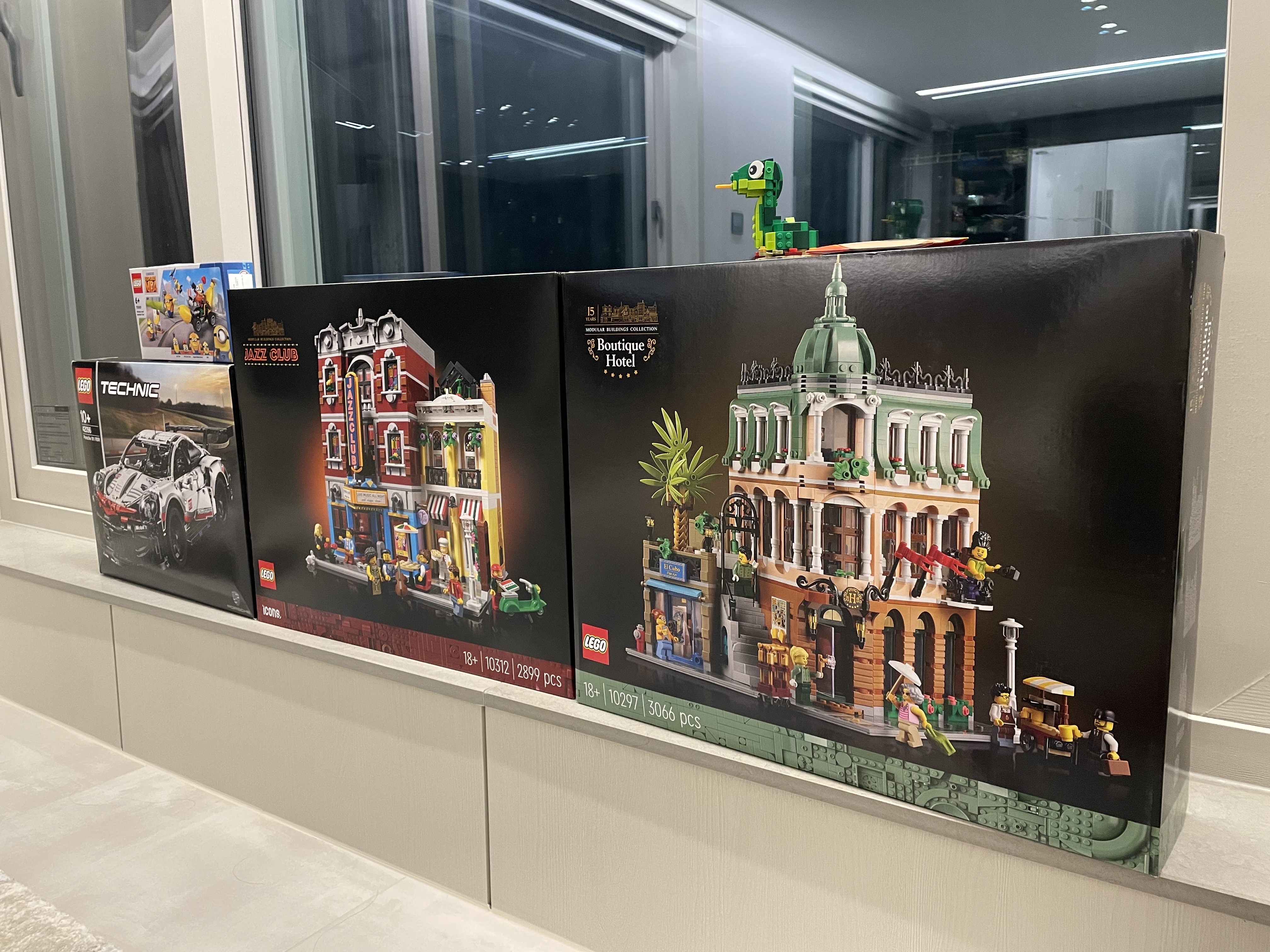 Lego Porsche 911 RSR, Lego Boutique Hotel 착용 스타일