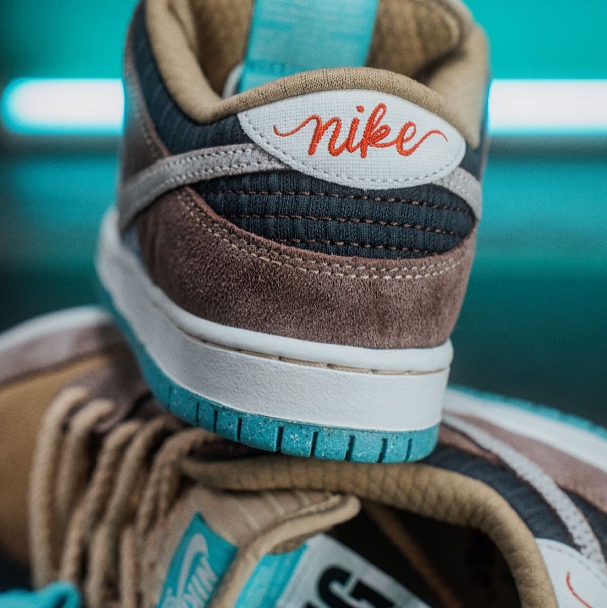 Nike SB Dunk Low Pro Big Money Saving 착용 스타일 - 2