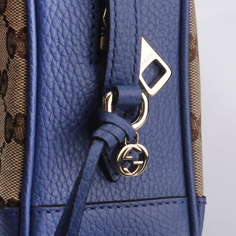 Gucci GG Canvas Disco Bag Beige Blue 착용 스타일 - 4