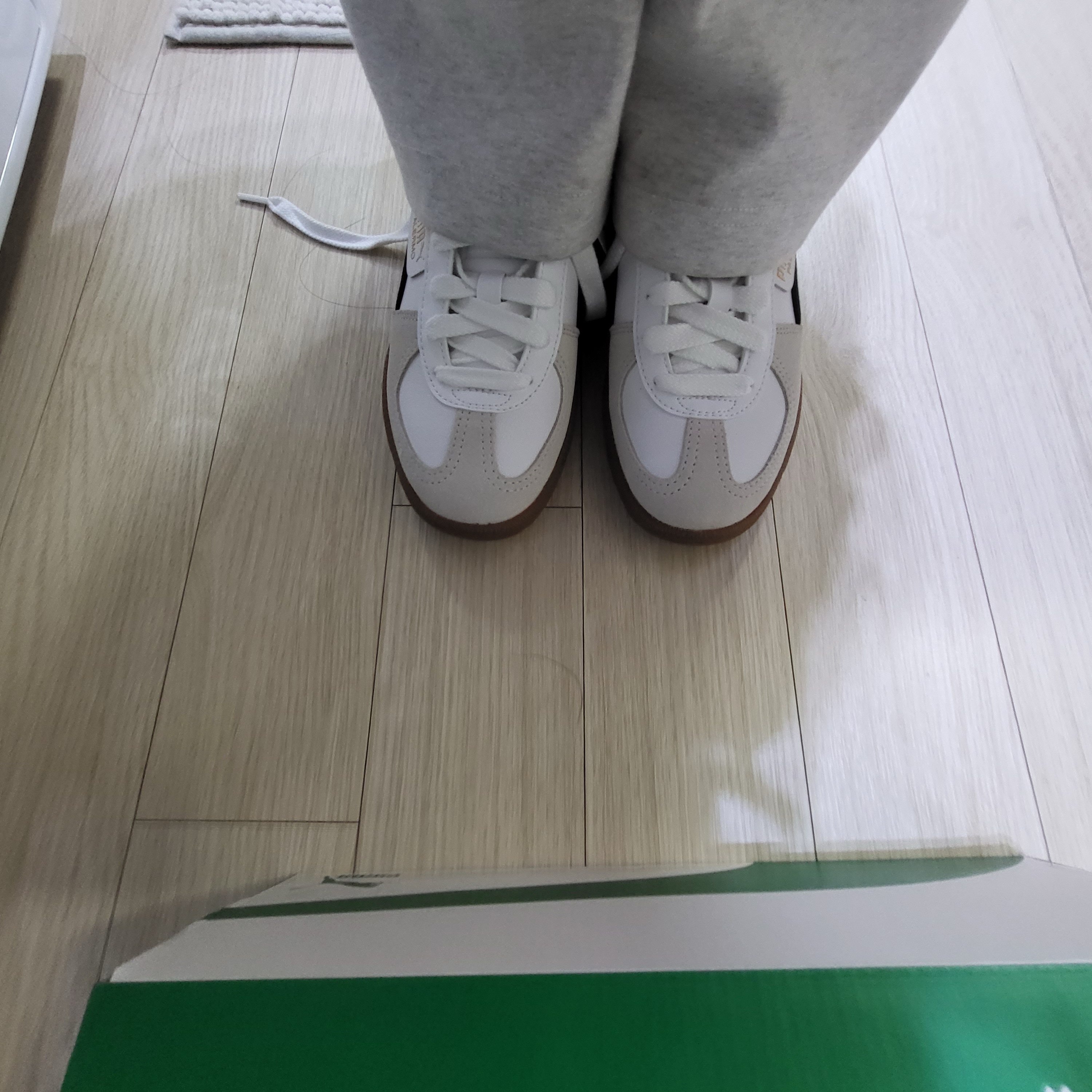 Puma Palermo Leather Puma White Vapor Gray 착용 스타일