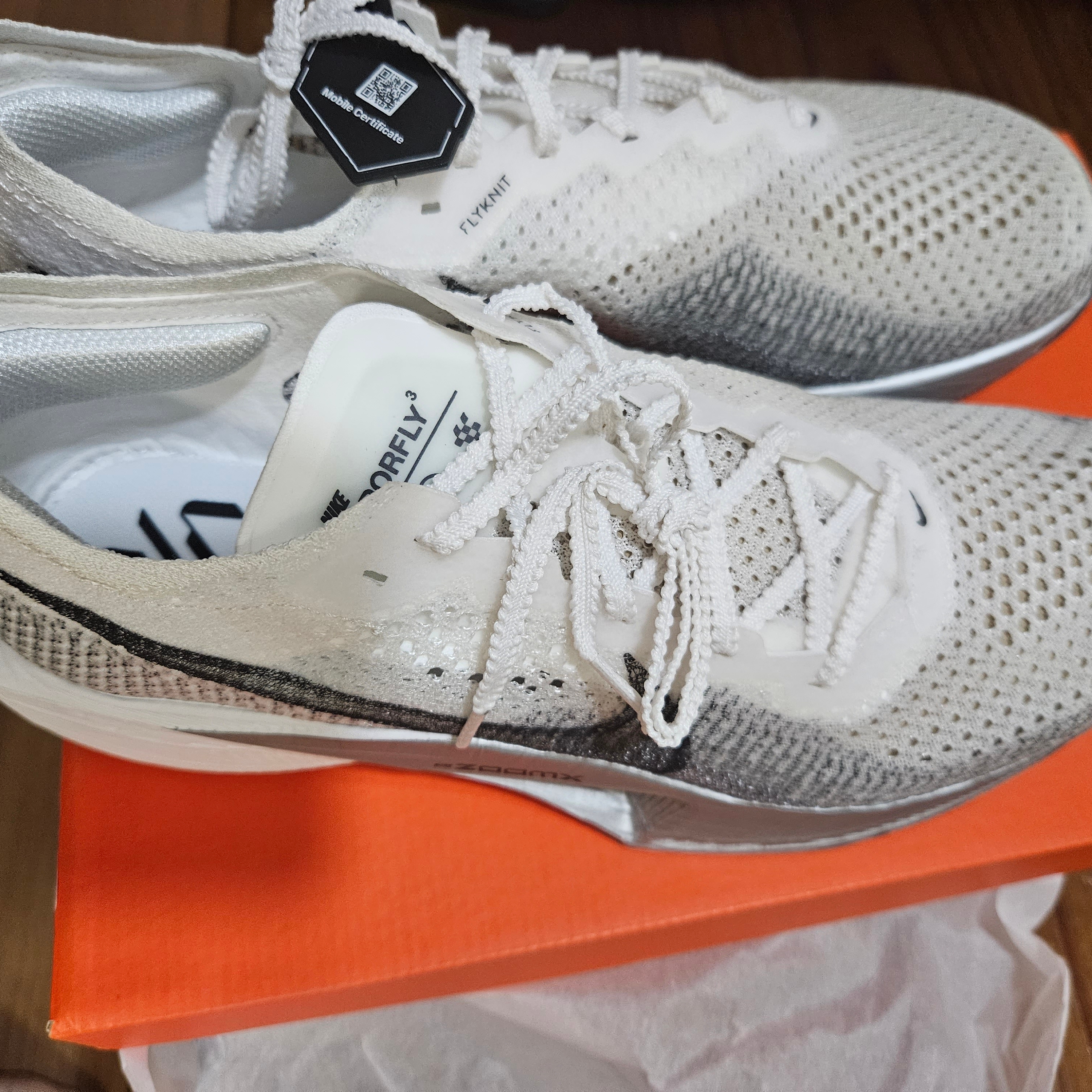 Nike ZoomX Vaporfly Next% 3 White Grey 착용 스타일