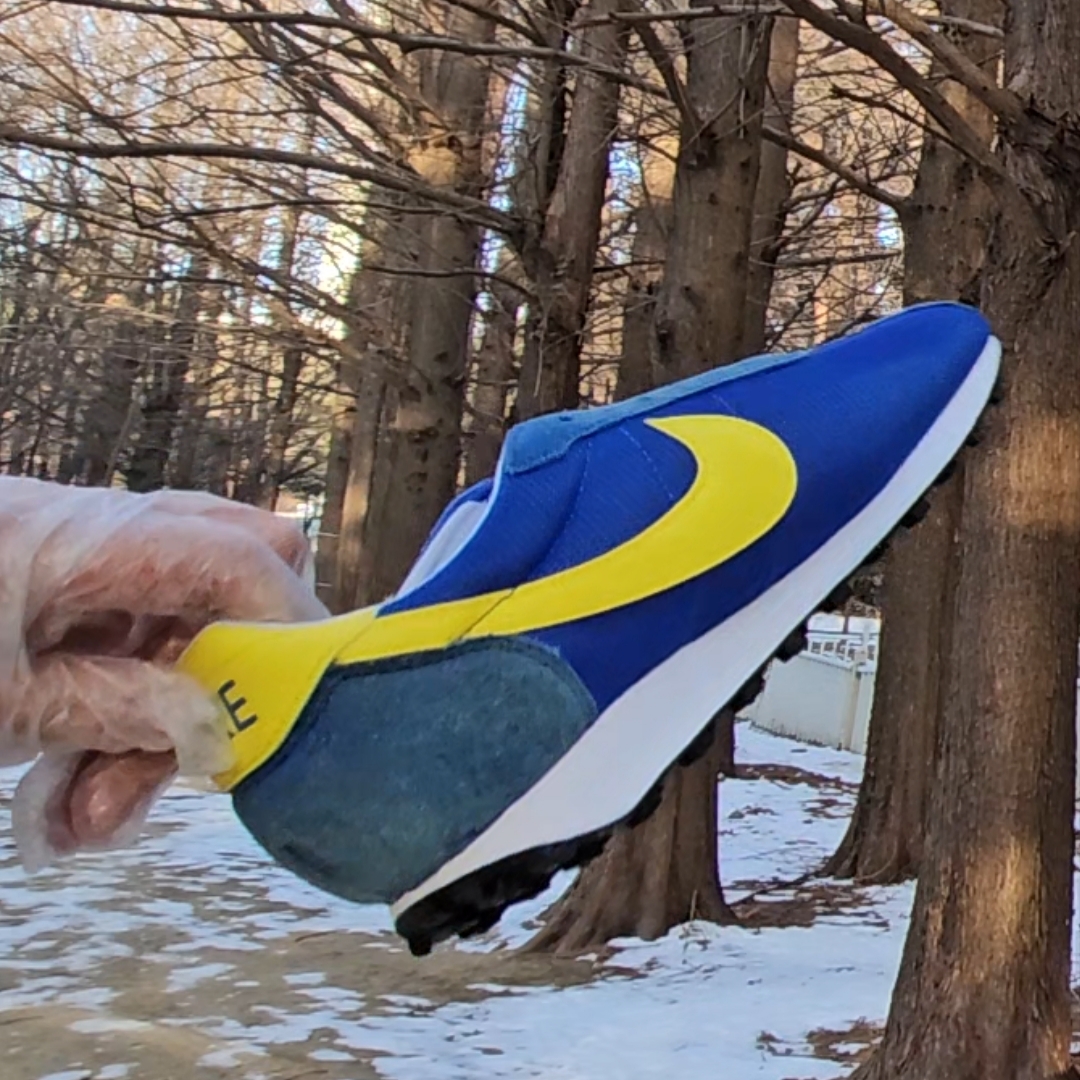 Nike LD-1000 SP Game Royal and Opti Yellow 착용 스타일 - 1