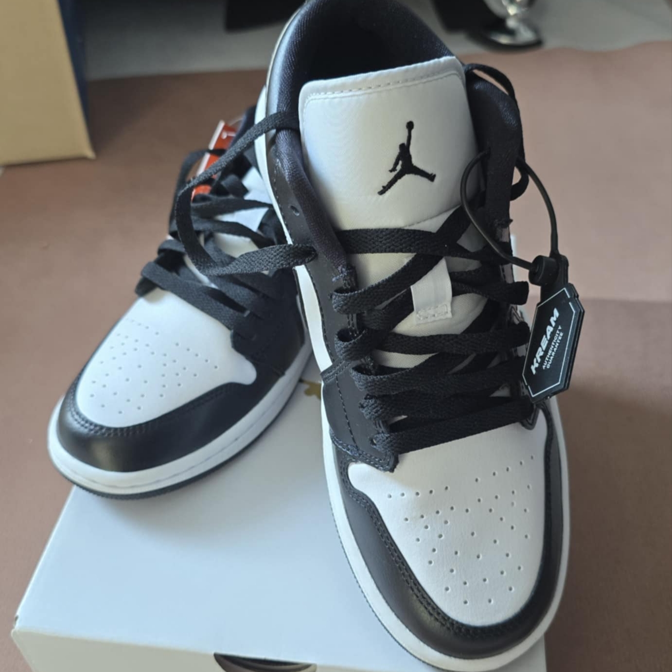 (W) Jordan 1 Low Black and White 착용 스타일