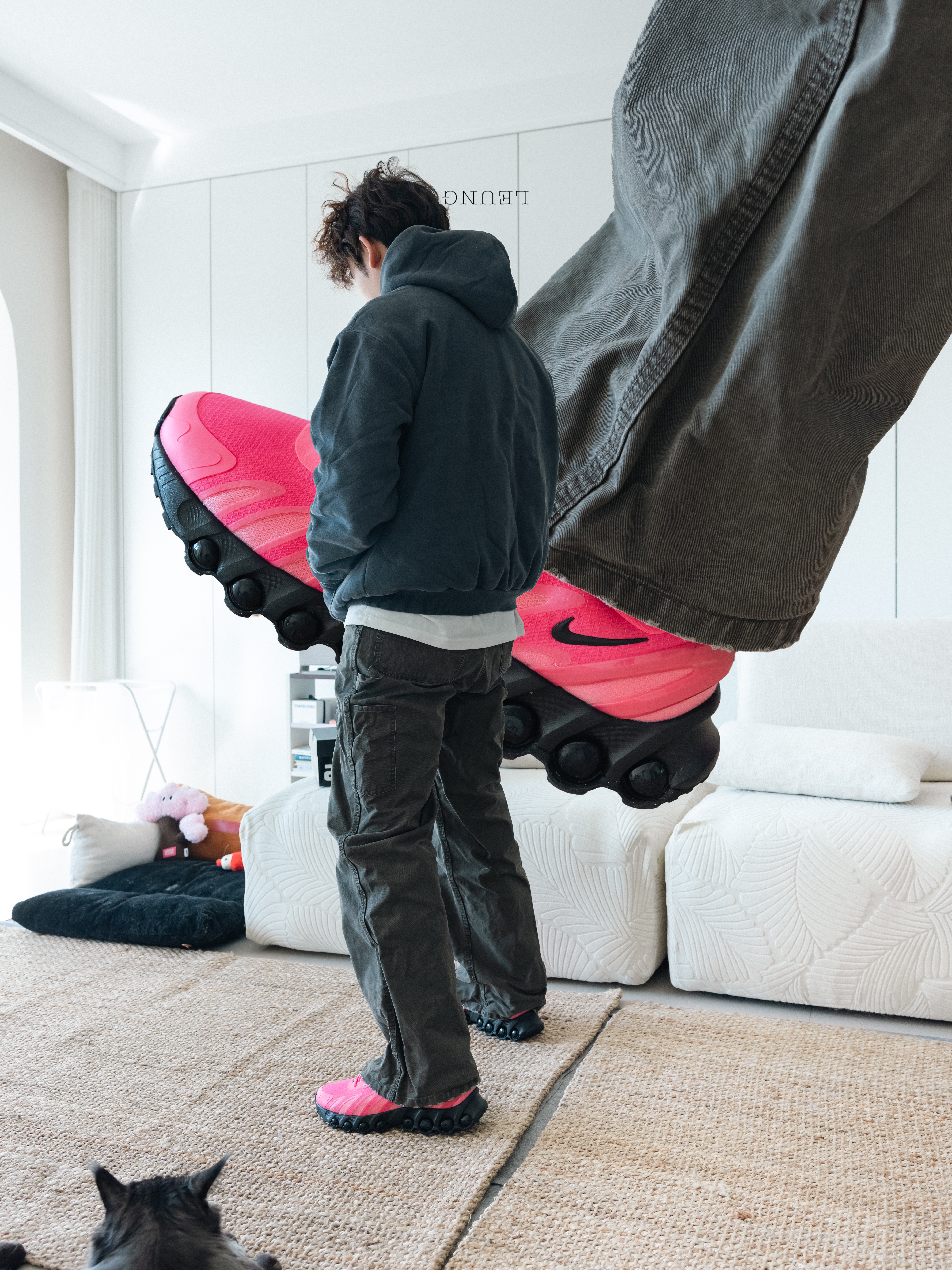 Nike Air Max Dn8 Hyper Pink 착용 스타일