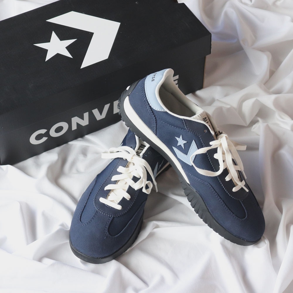 Converse Run Star Trainer Retro Sport Azul 착용 스타일 - 1
