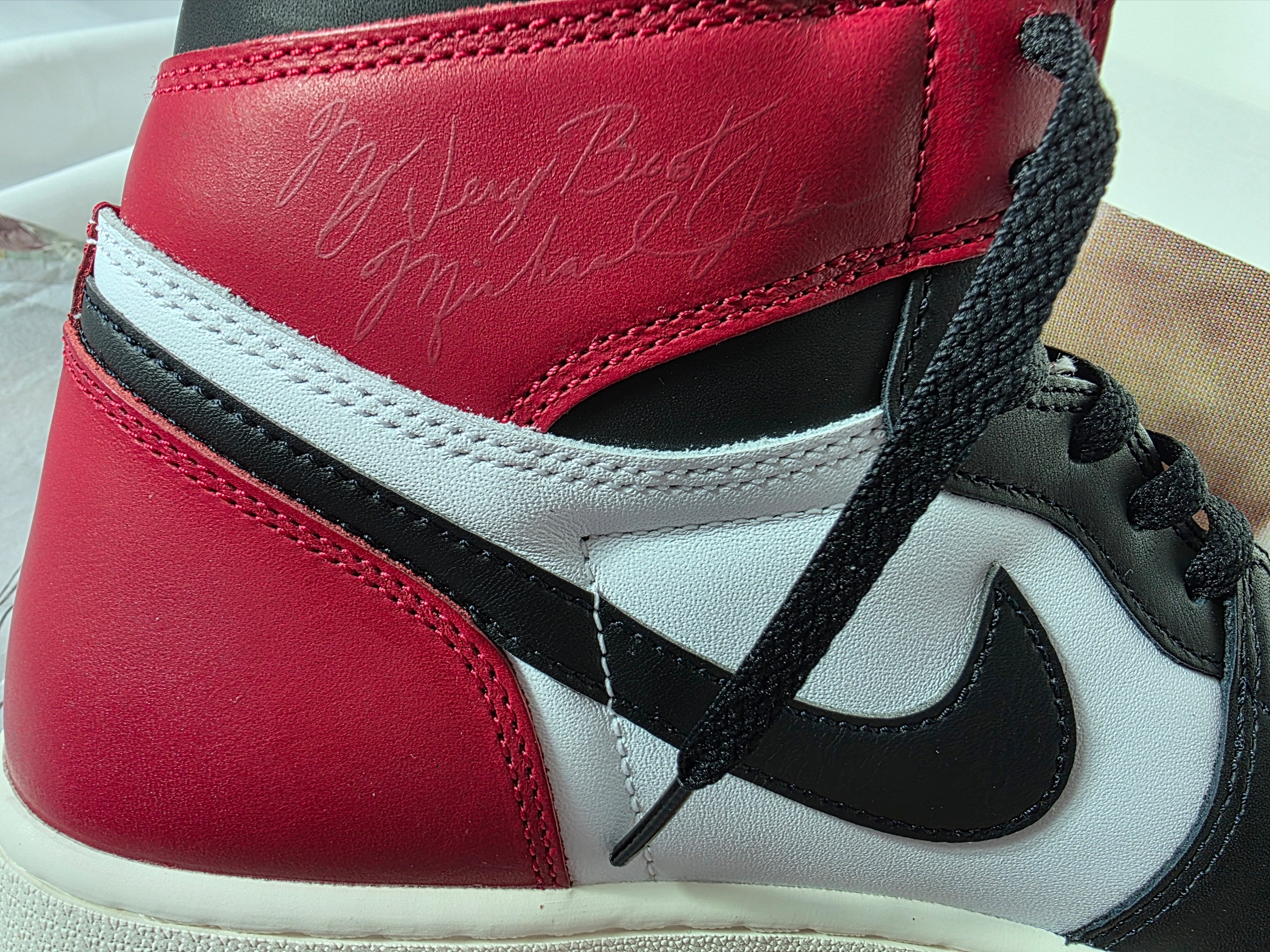 Jordan 1 Retro High OG Black Toe 착용 스타일 - 3