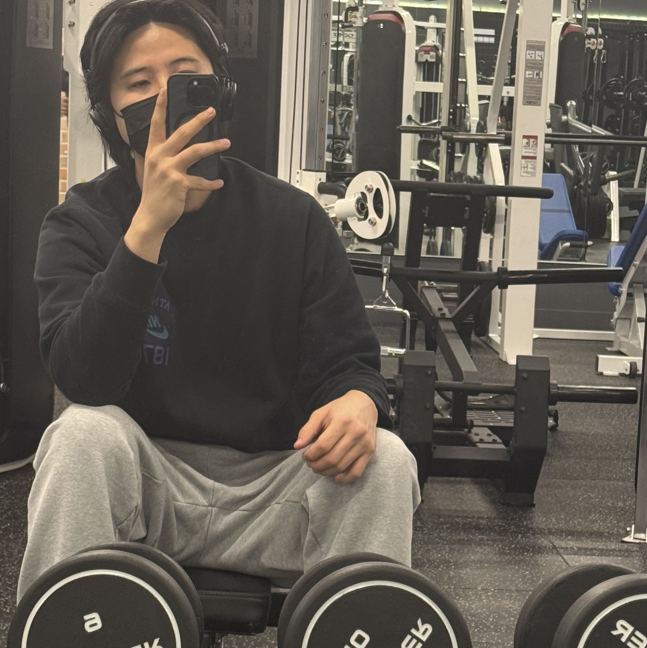Nike NSW Club Fleece Crewneck Sweatshirt Black - Asia, Marshall Major IV Black (Korean Ver.) 착용 스타일