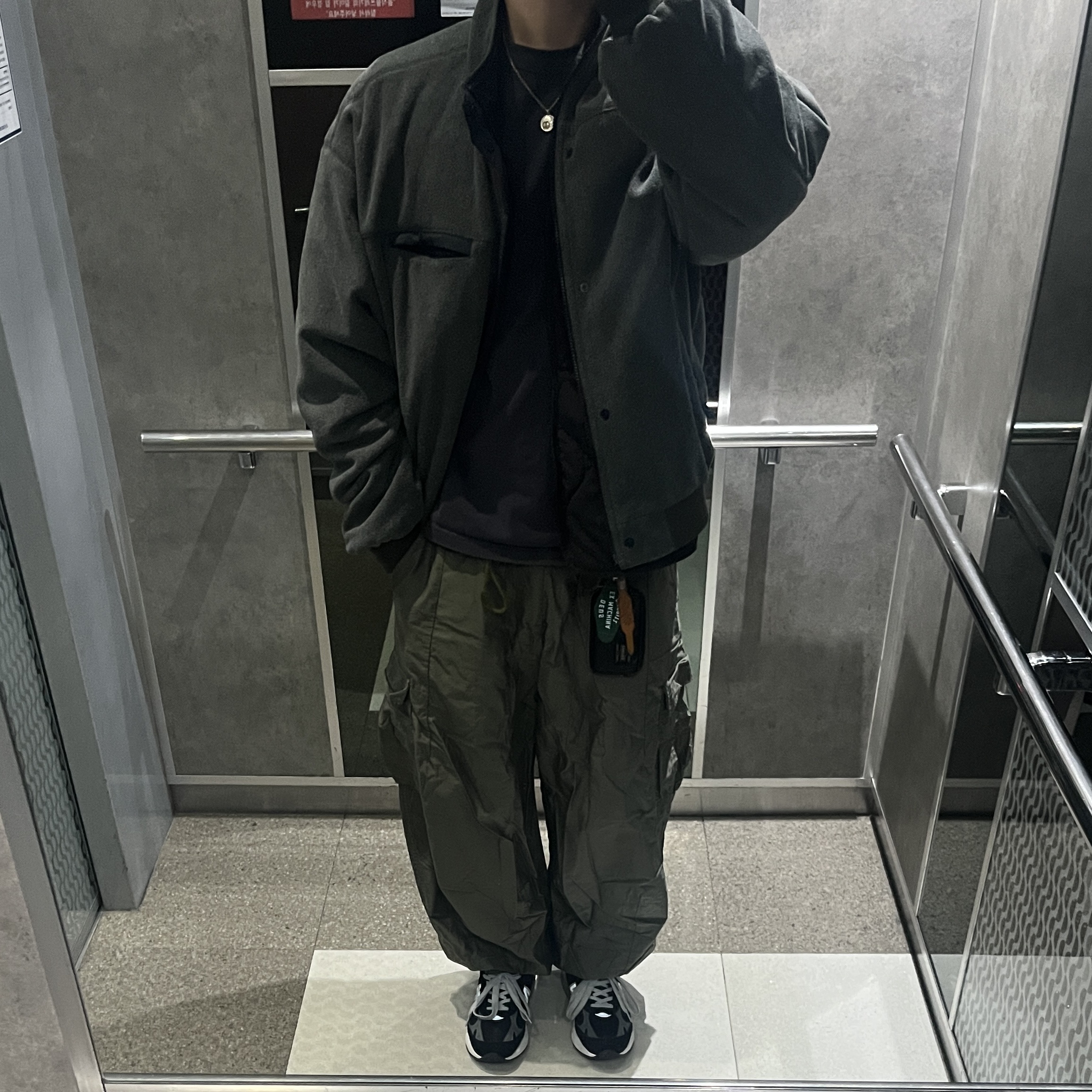 Needles H.D. BDU Pants Olive, New Balance 993 Made in USA Black - D Standard 착용 스타일