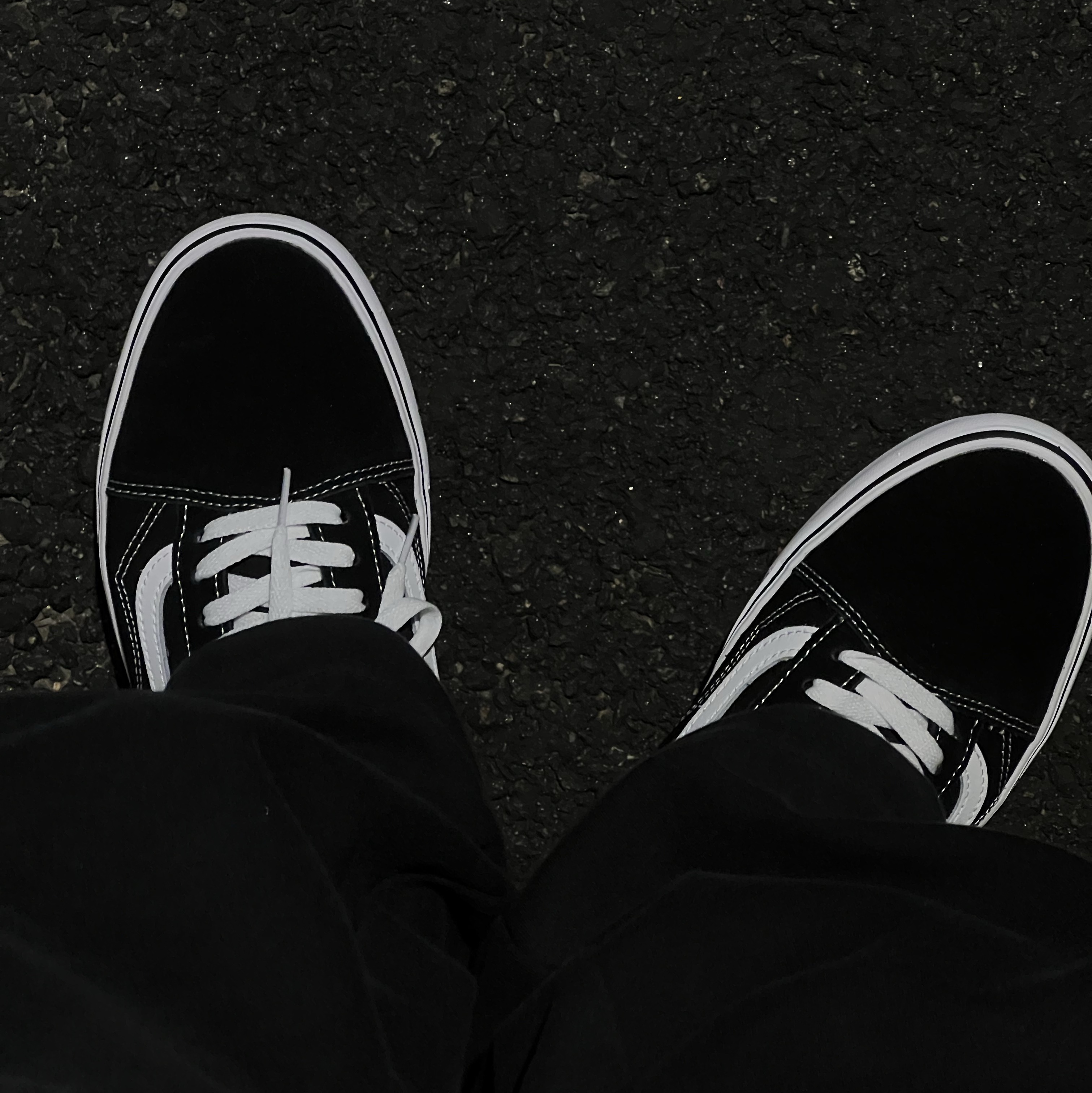 Vans ComfyCush Old Skool Black True white 착용 스타일