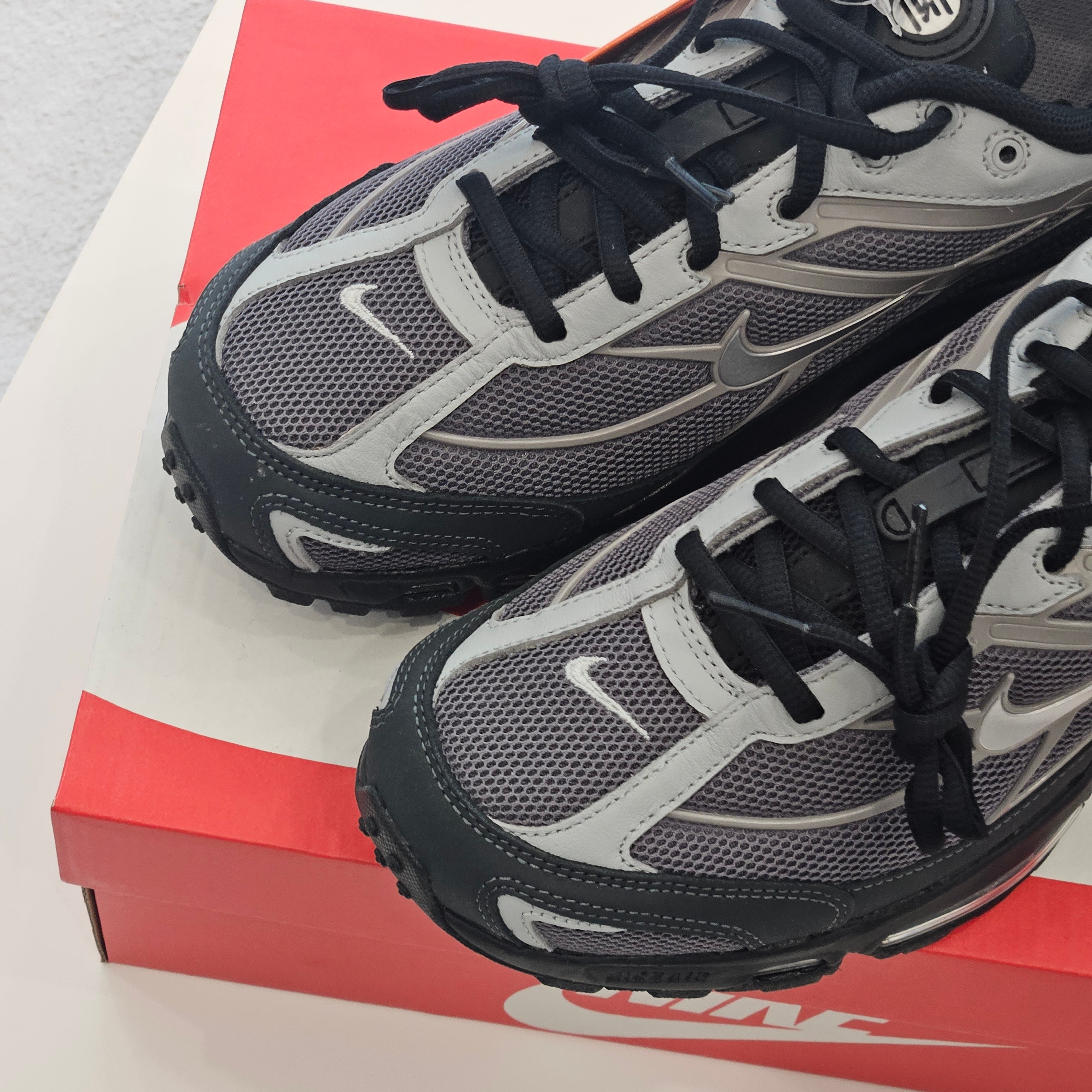 Nike Shox Ride 2 Light Graphite Anthracite 착용 스타일 - 4