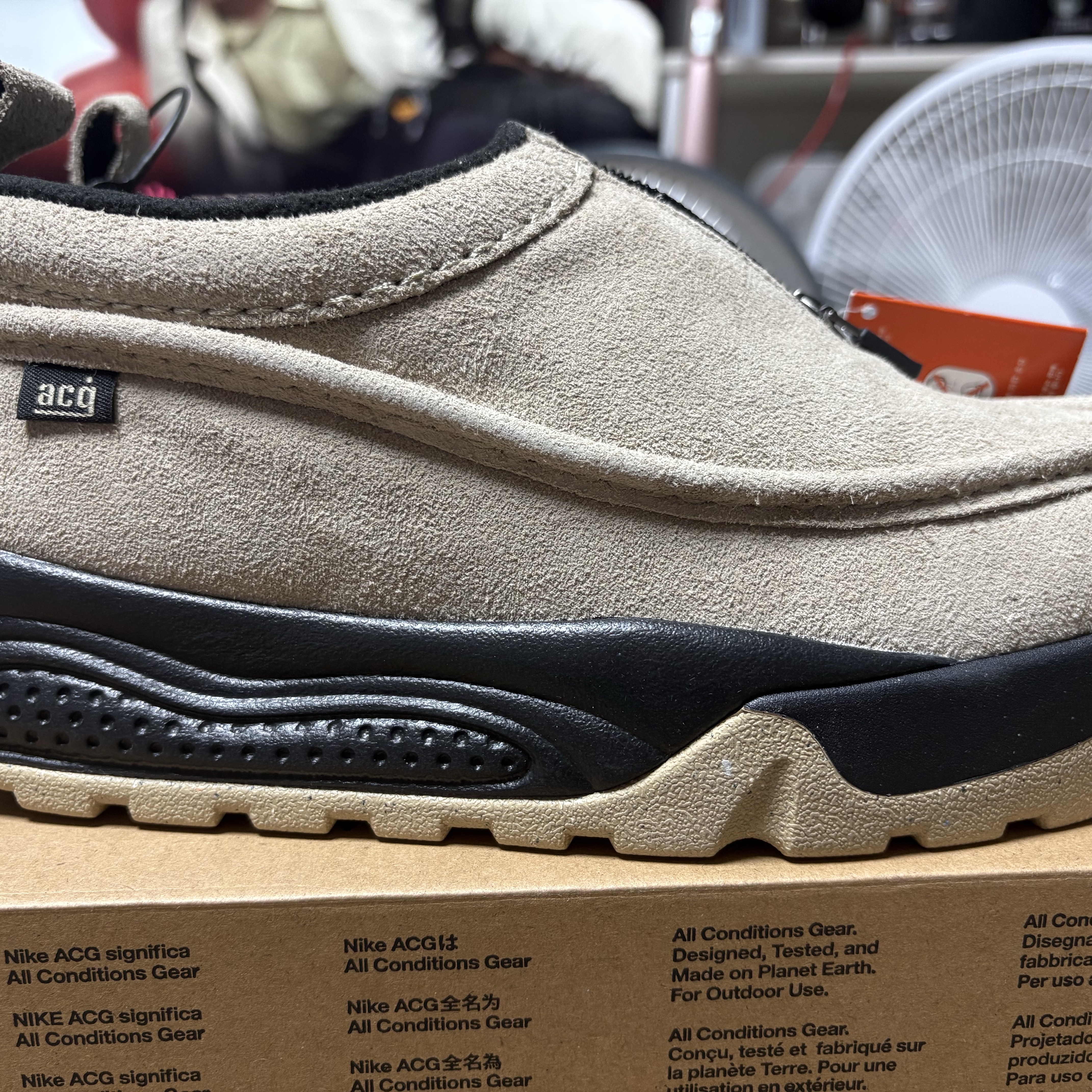 Nike ACG Izy Khaki and Black 착용 스타일 - 3