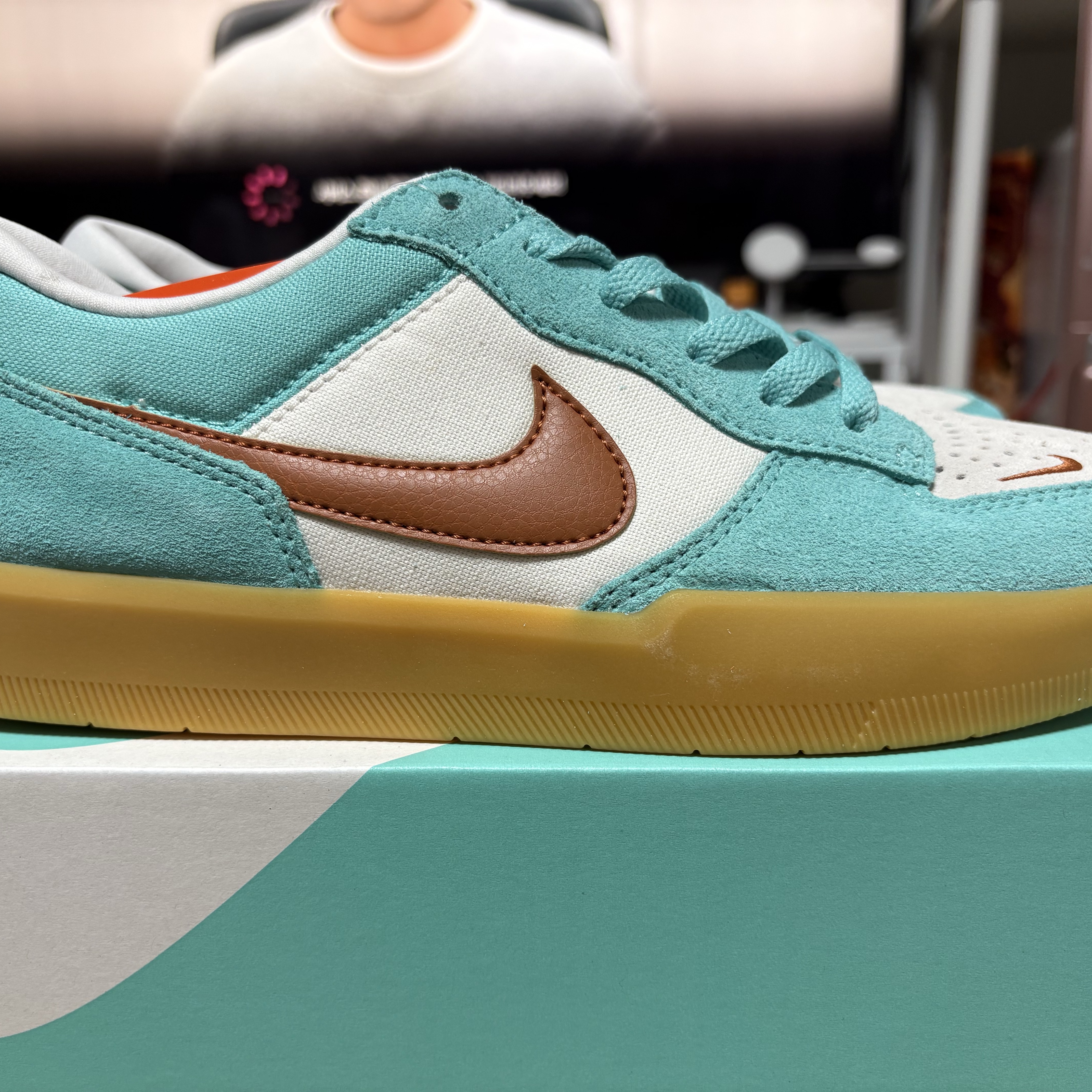 Nike SB Force 58 Green Frost Phantom 착용 스타일 - 3
