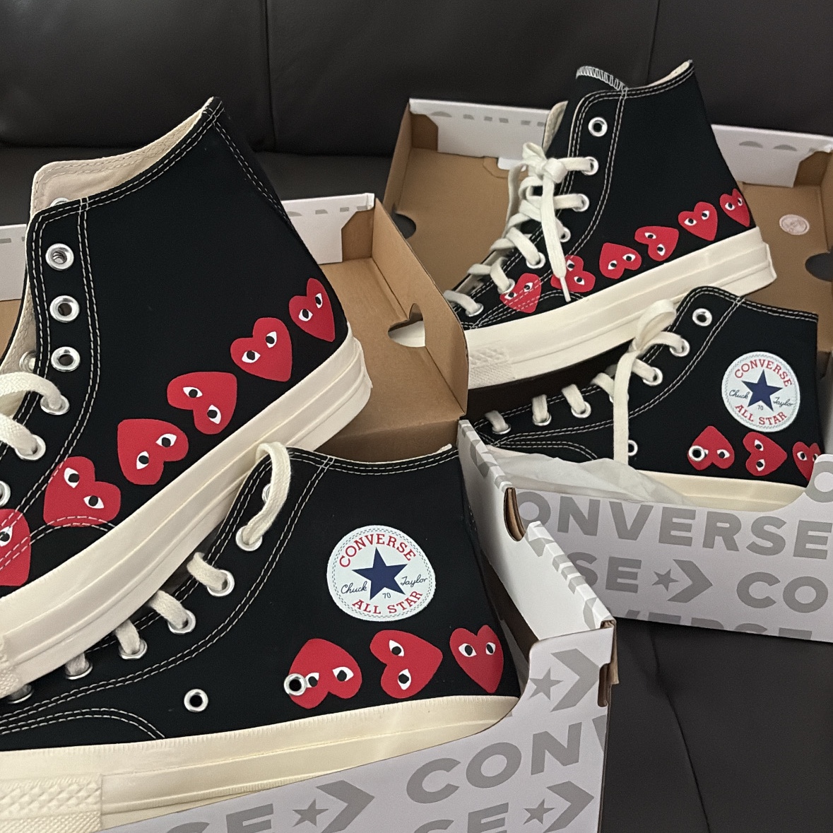 Converse x Play Comme des Garcons Chuck 70 Hi Multi Heart Black 착용 스타일