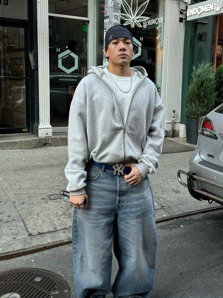 AMI de Coeur Loopback Oragnic Cotton Fleece Zipped Hoodie Heather Ash Grey, Maison Kitsune Tricolor Fox Patch Zip Hoodie Grey Melange 착용 스타일 - 5