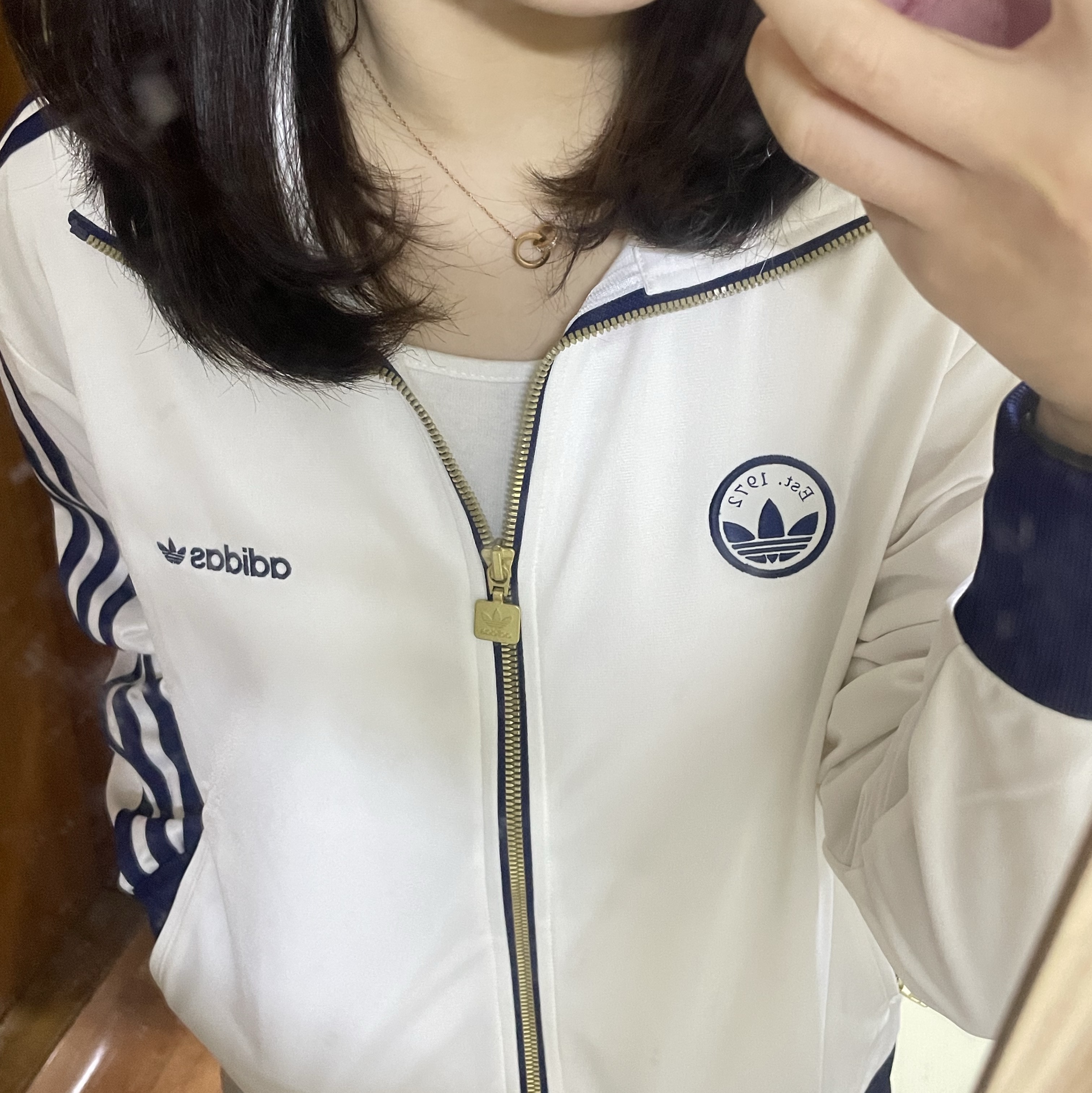 (W) Adidas Firebird Badge Track Top Cloud White - KR Sizing 착용 스타일