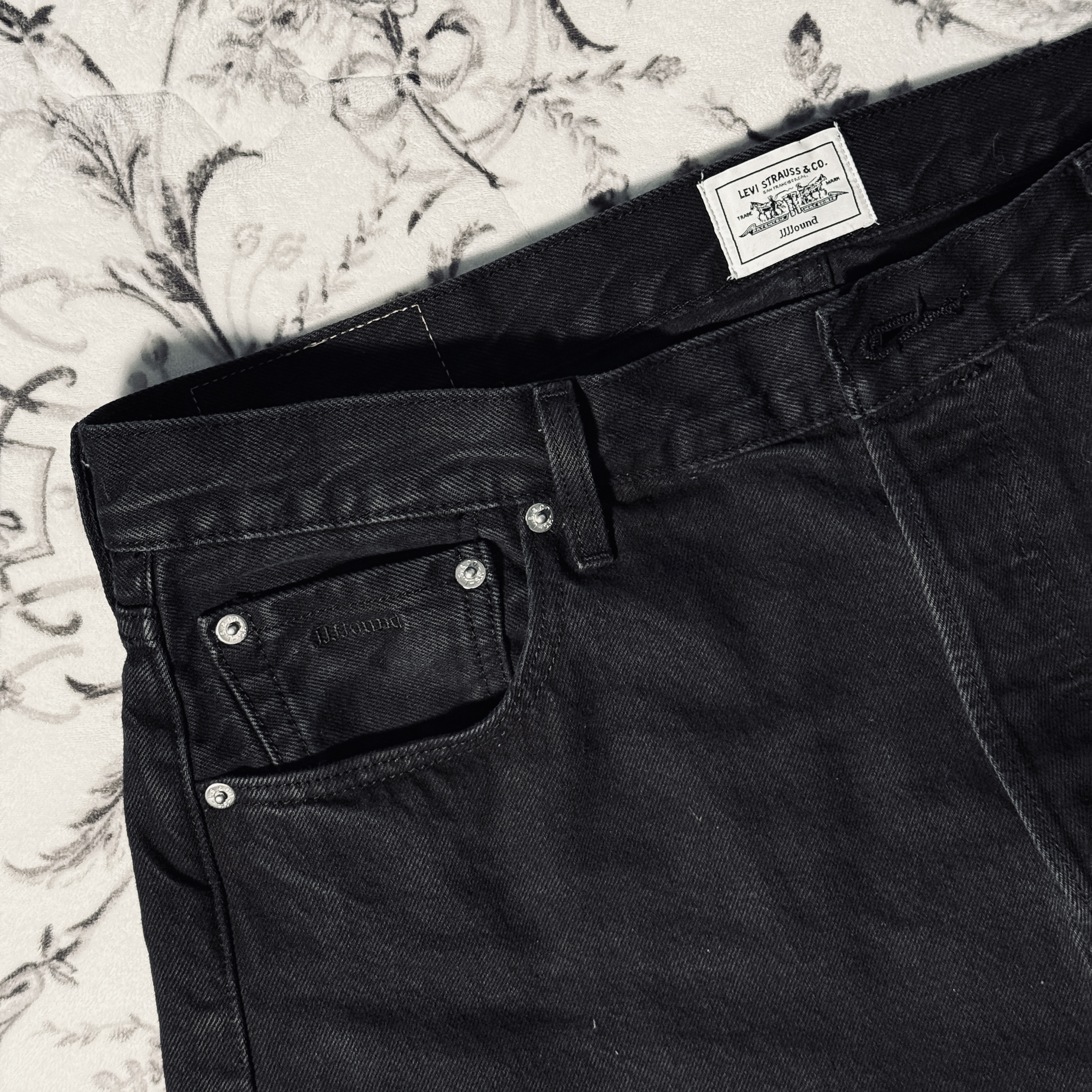 Levi's x JJJJound 501 93 Jean Black Overdye, Kapital Ashland Stripe & Bone Fleece Zip Blouson Purple 착용 스타일 - 1