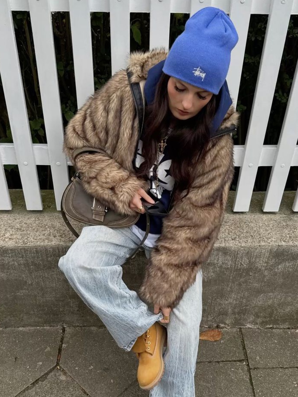 Stussy Basic Skullcap Beanie Blue, Stussy Big Link Cuff Beanie Natural 착용 스타일 - 2