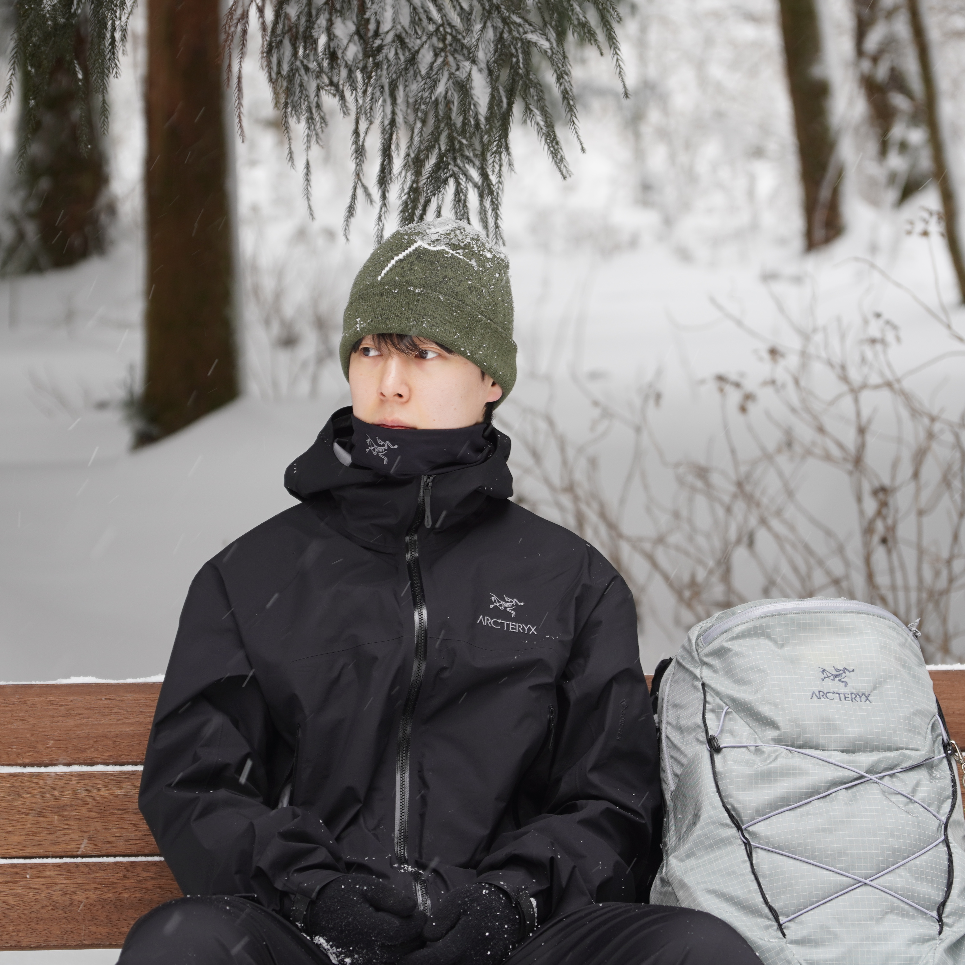 Arc'teryx Aerios 30 Backpack Pixel, Arc'teryx Rho Neck Gaiter Long Black 착용 스타일 - 1