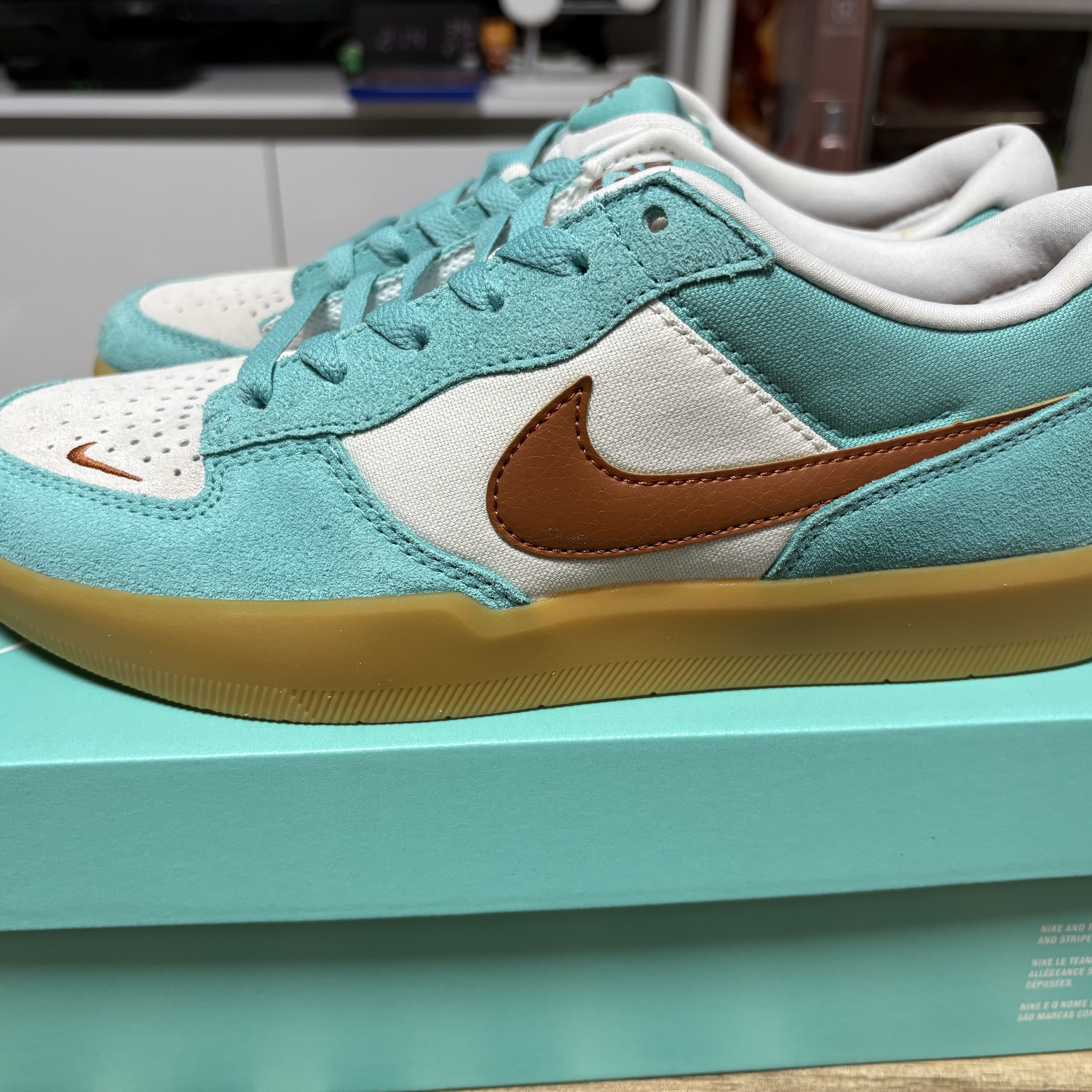 Nike SB Force 58 Green Frost Phantom 착용 스타일 - 1