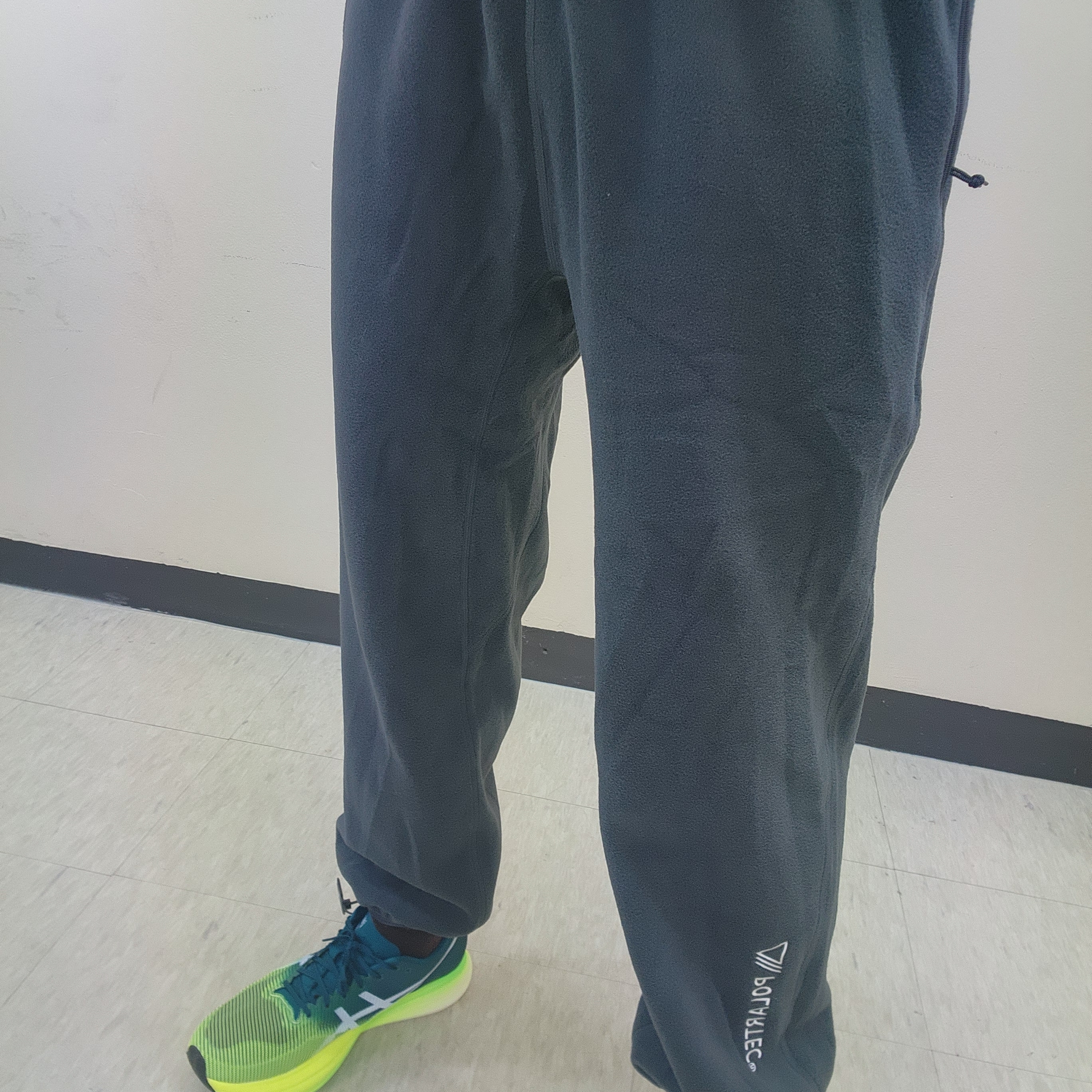 Nike ACG Polartec Wolf Tree Pants Anthracite Black - Asia 착용 스타일