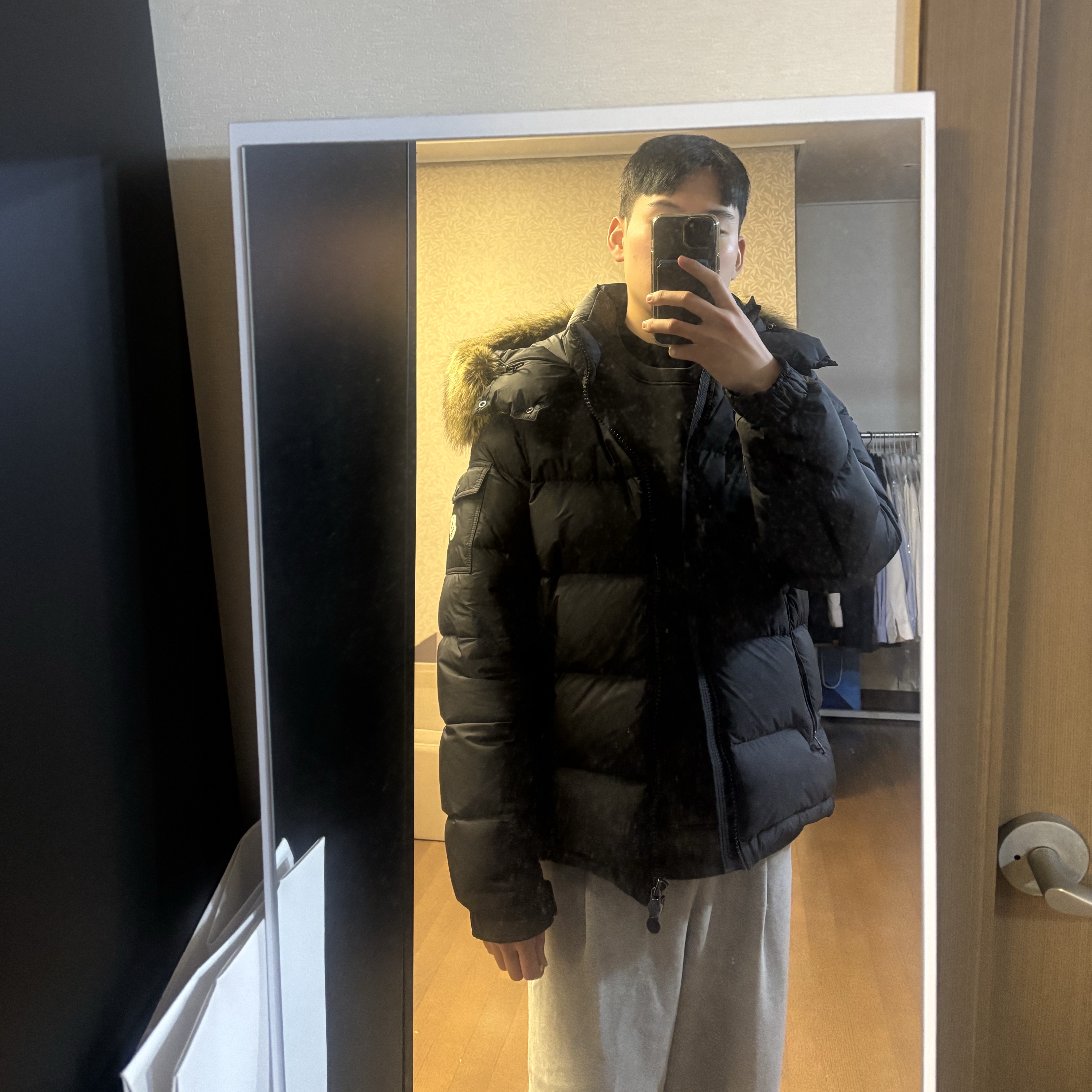 Moncler Mayaf Short Down Jacket Black - 24FW 착용 스타일 - 1
