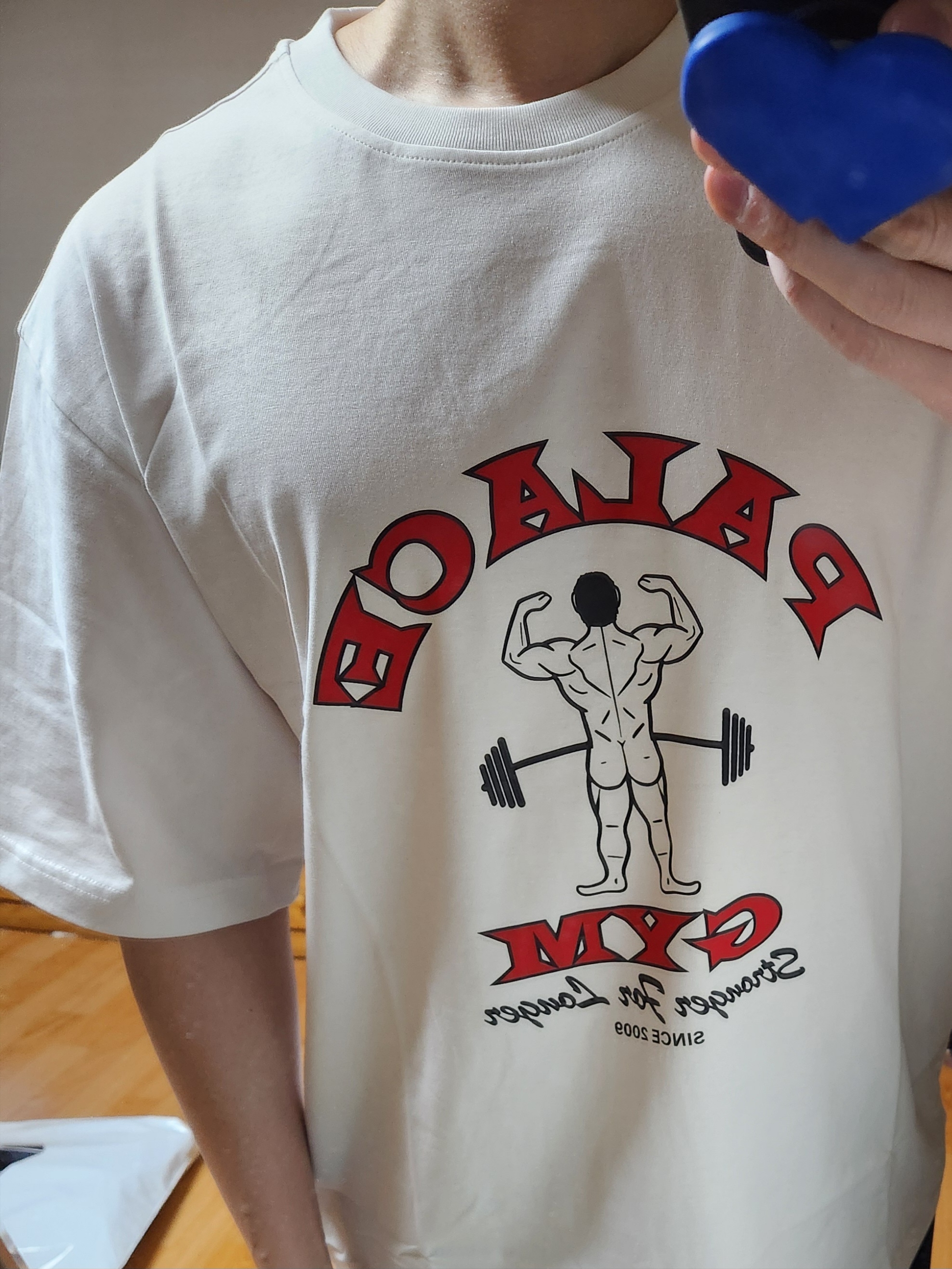 Palace Stronger For Longer T-Shirt White - 25SS 착용 스타일
