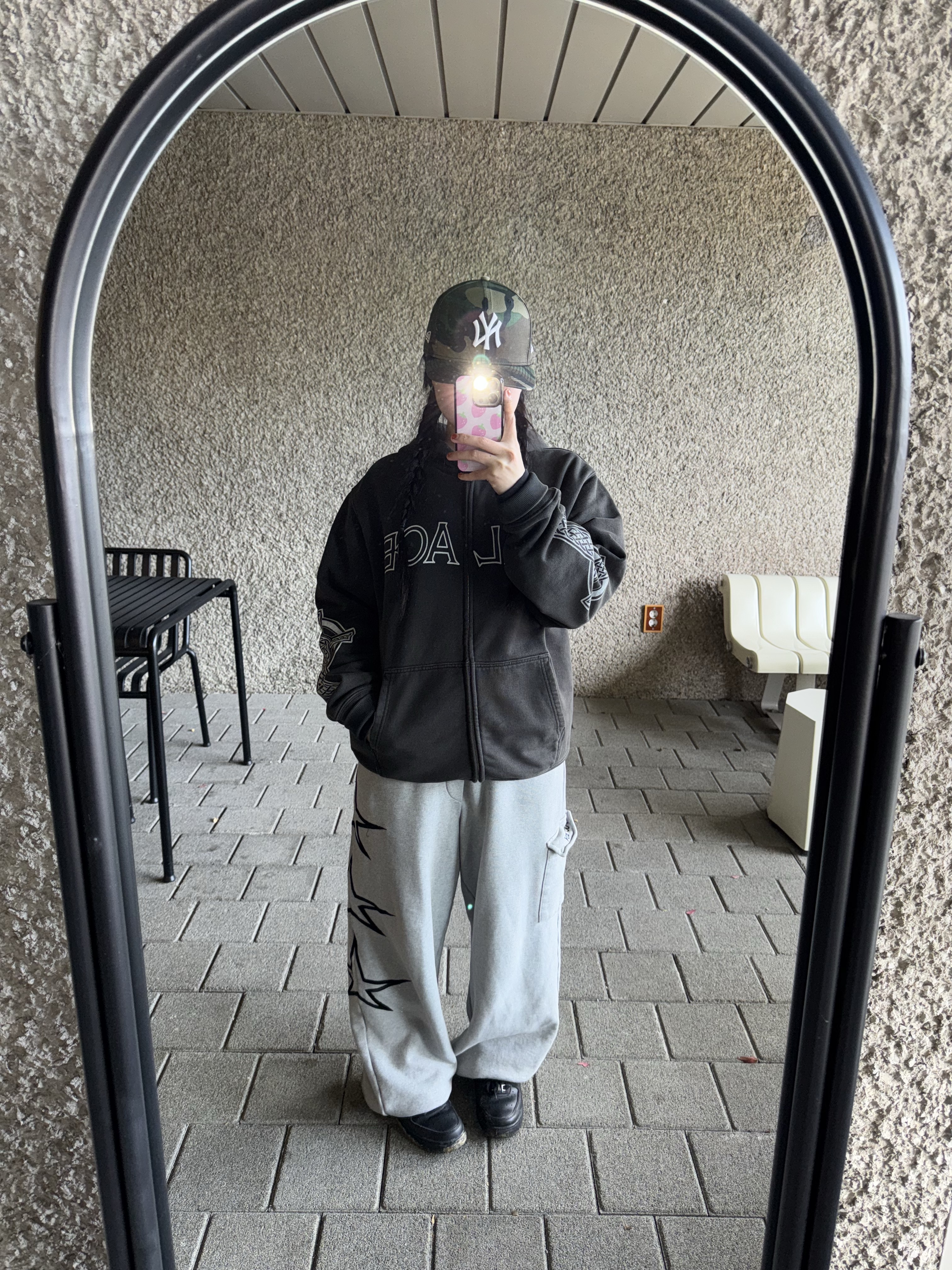 Palace Celtic Zip Hood Black - 24FW 착용 스타일 - 1
