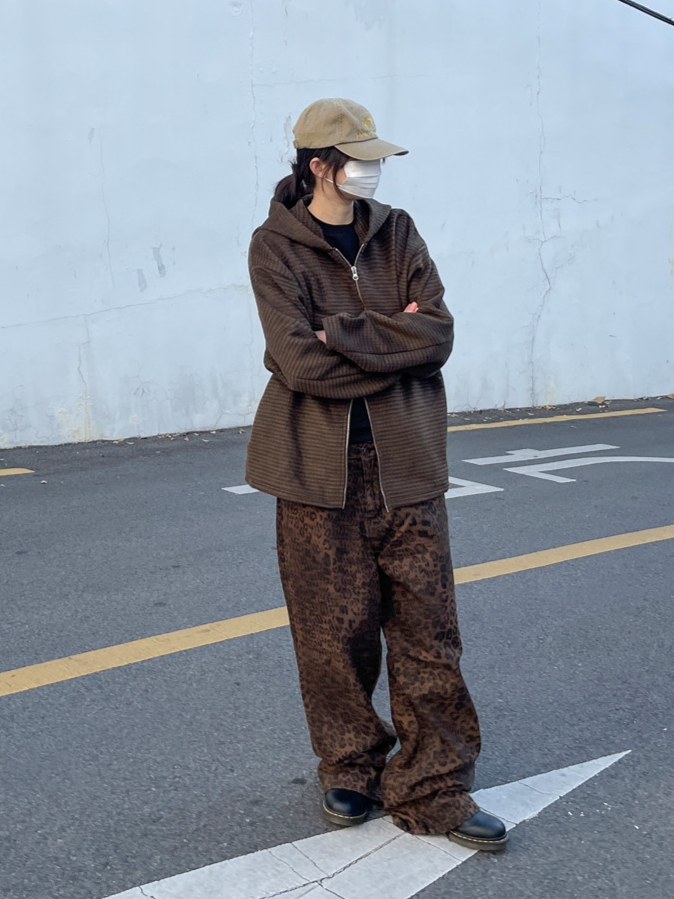 Hello Sunrise Washed OG Logo Ball Cap Camel Brown 착용 스타일 - 1