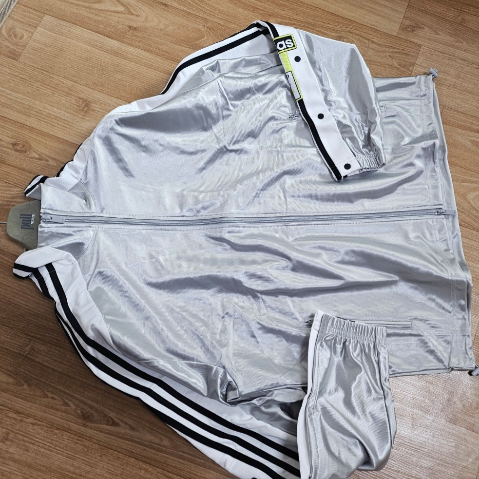 Adidas Adilenium Season 2 Megabreak Jacket Grey Two - KR Sizing 착용 스타일