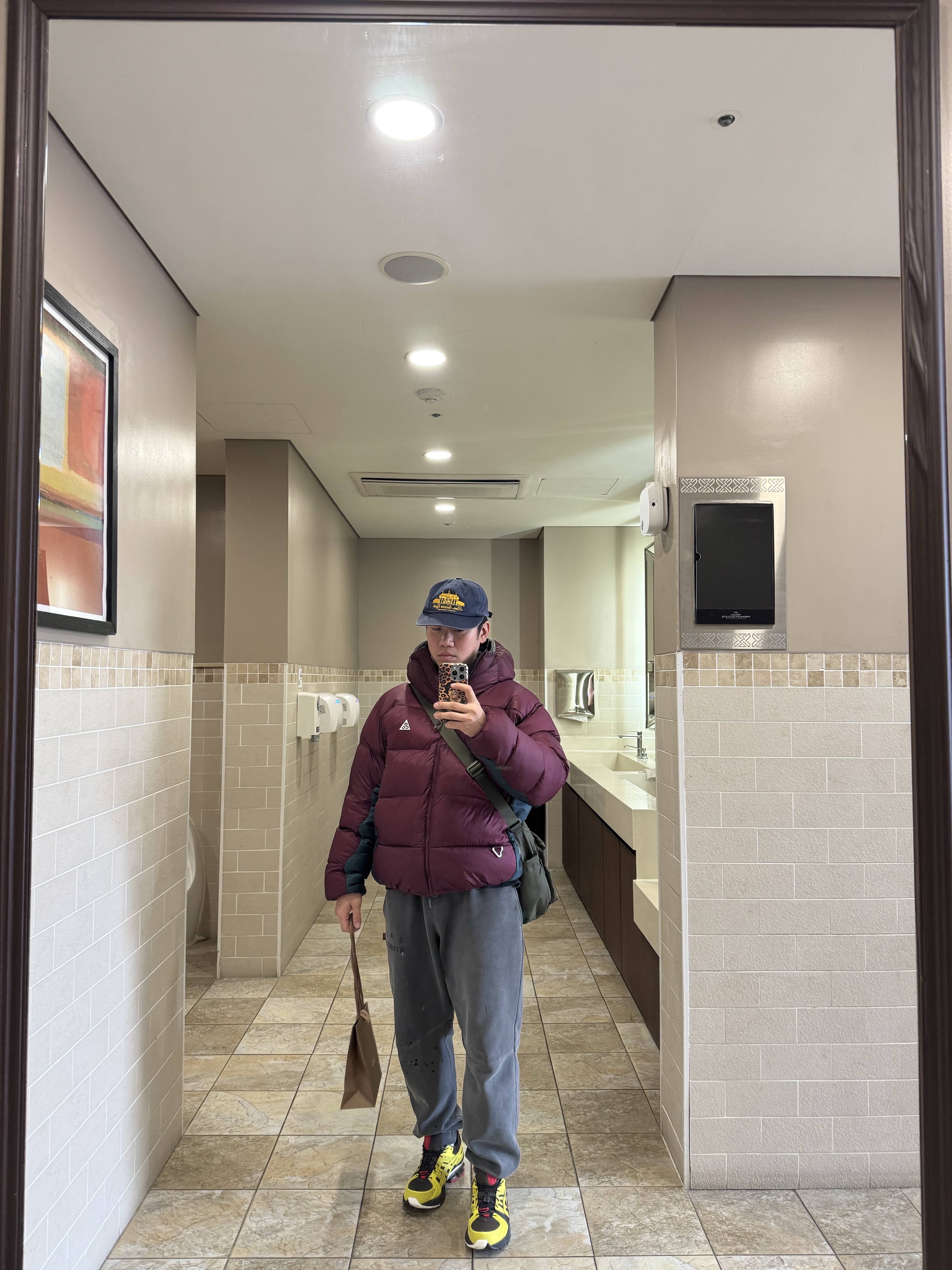 Stussy Stu Arch Strapback Cap Shadow Black, Nike ACG Therma-Fit ADV Lunar Lake Puffer Jacket Night Maroon - Asia 착용 스타일 - 4