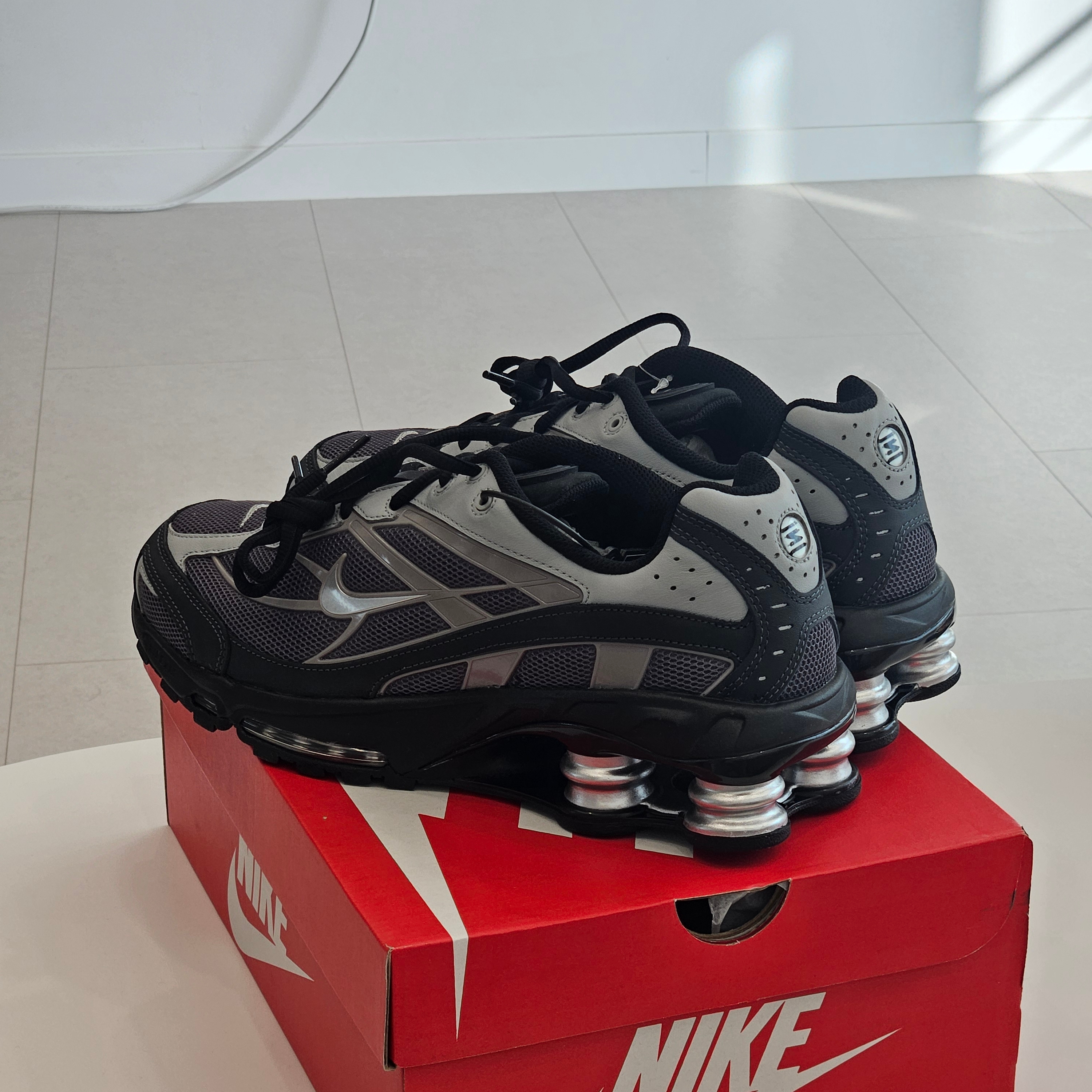 Nike Shox Ride 2 Light Graphite Anthracite 착용 스타일 - 6