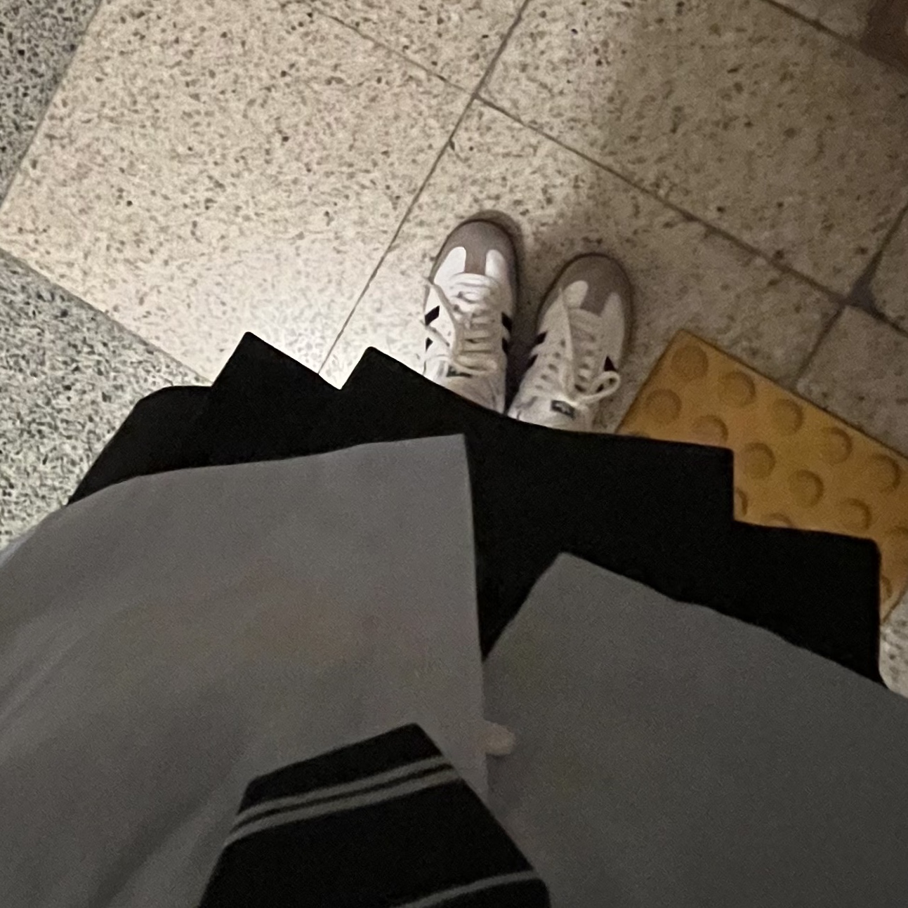 Adidas Samba OG Cloud White 착용 스타일 - 1