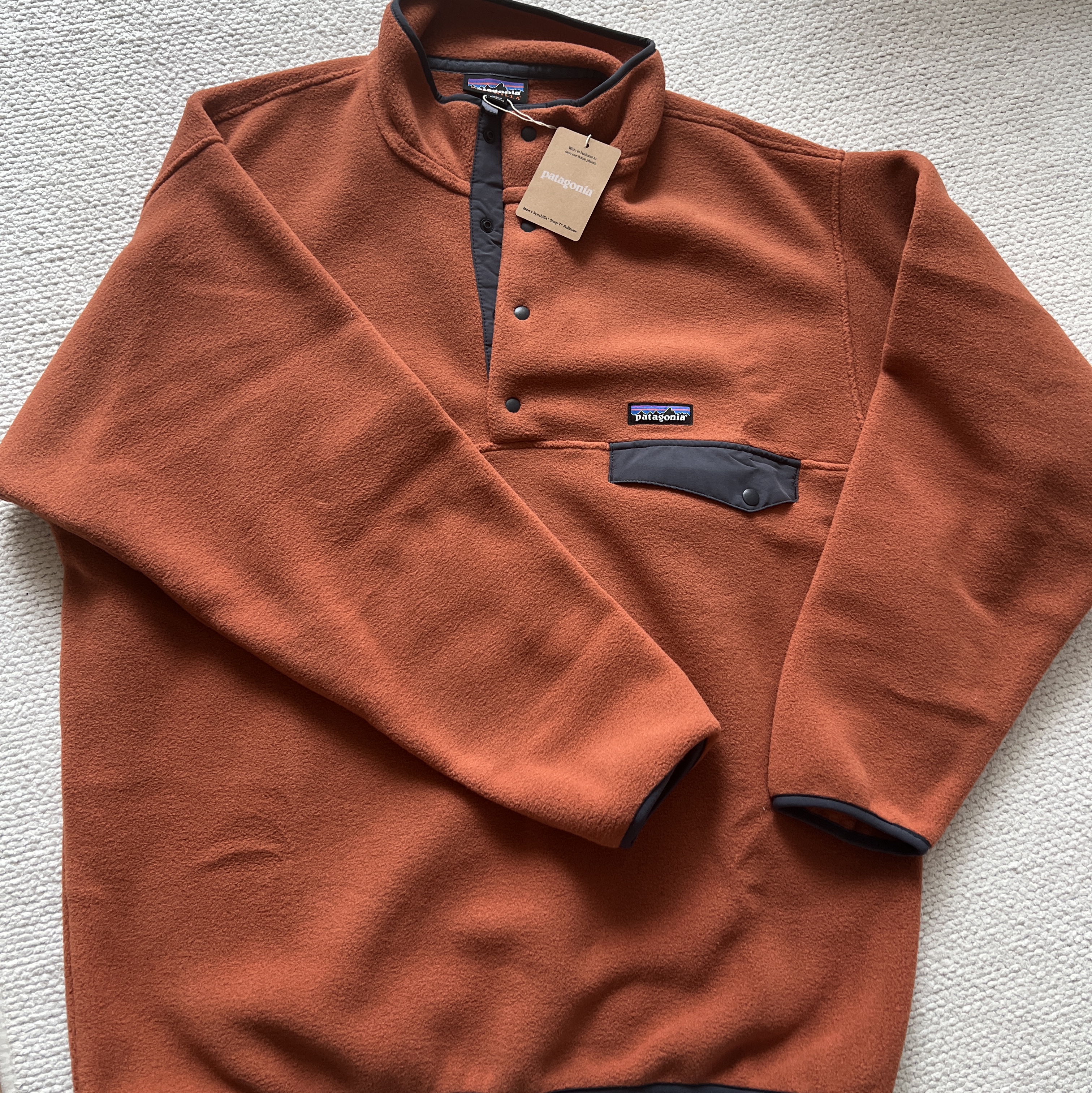Patagonia Synchilla Snap-T Fleece Pullover Burnished Red 착용 스타일