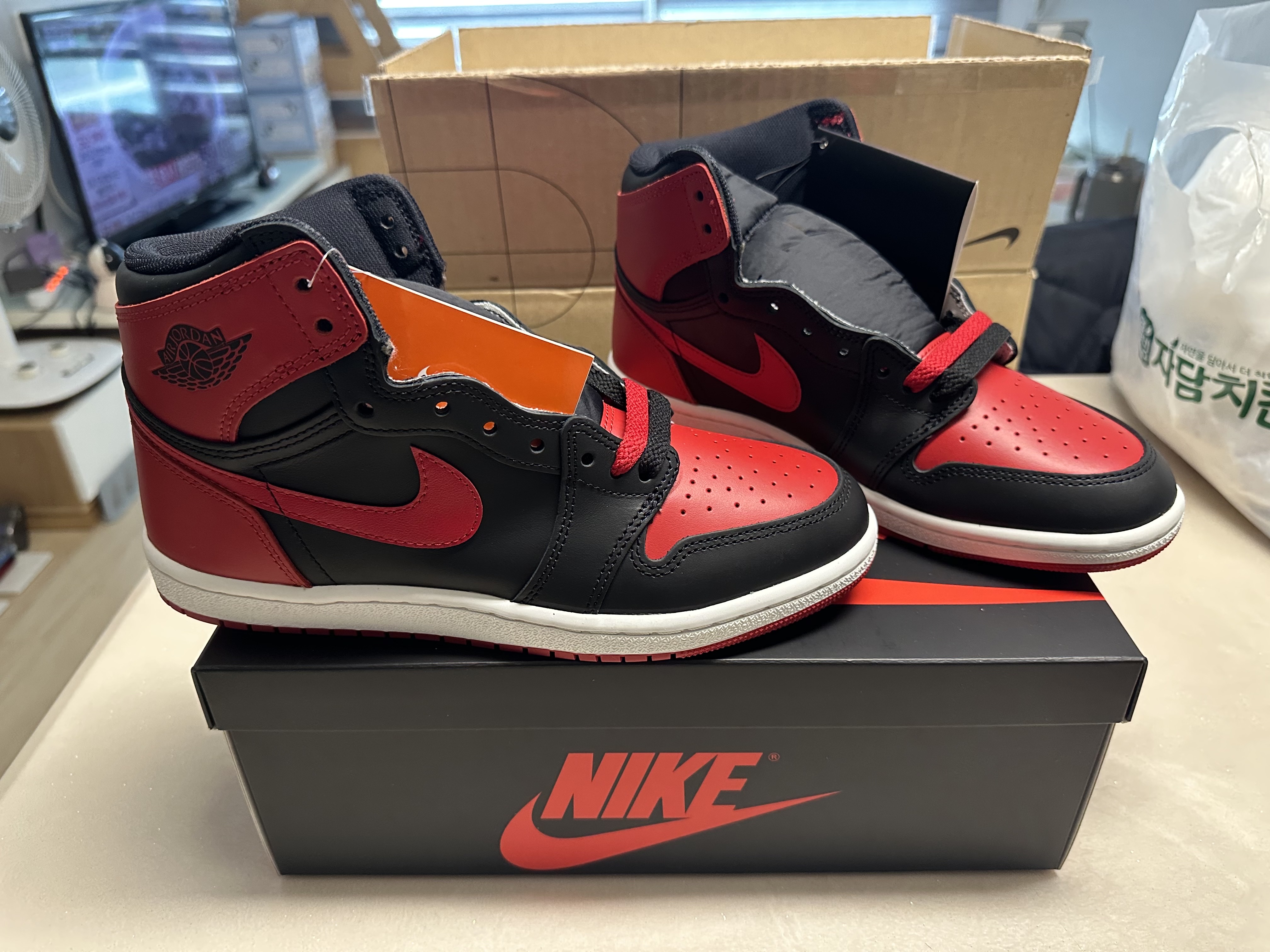 Jordan 1 High 85 Bred 착용 스타일 - 2