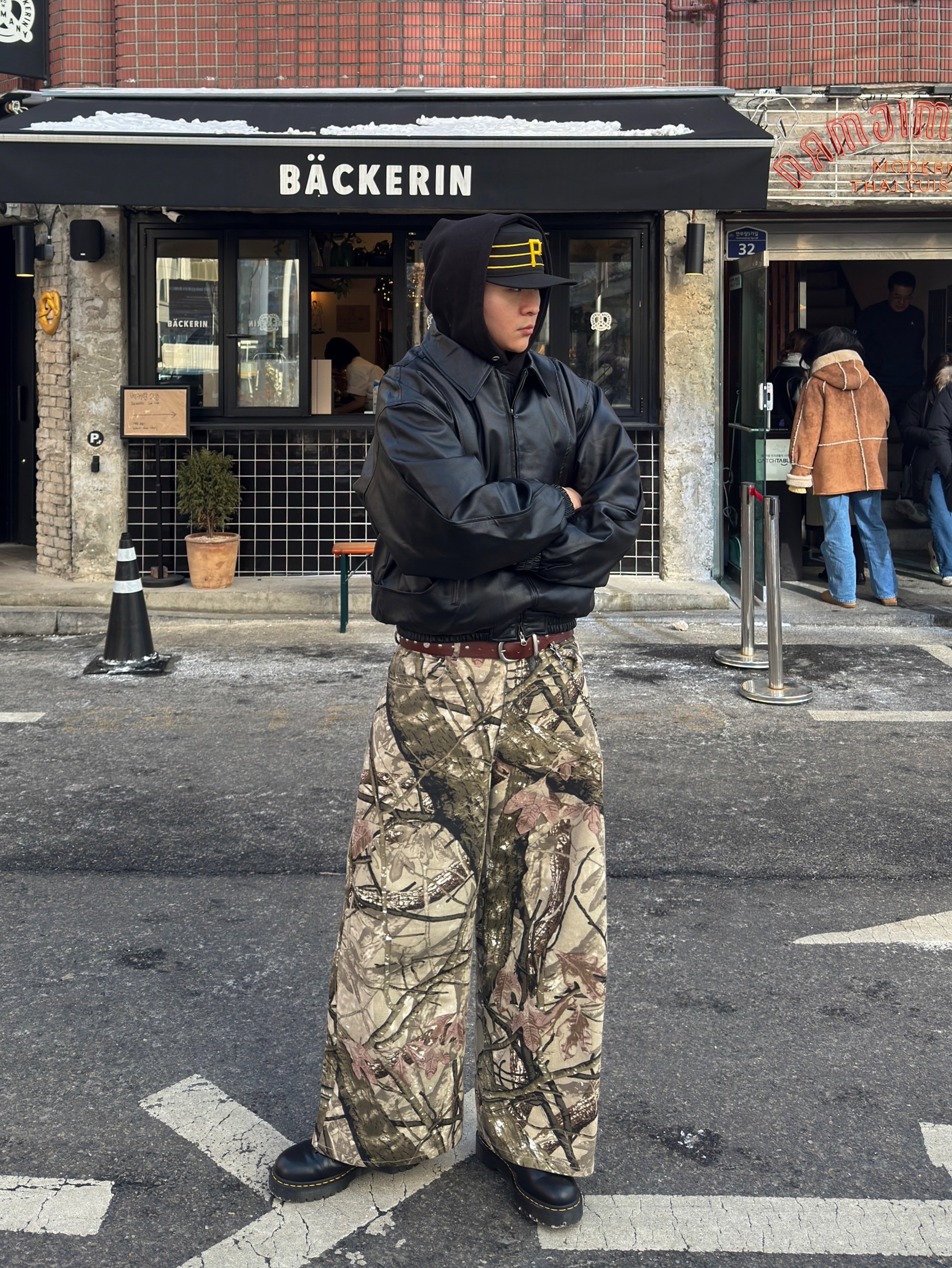Dr. Martens 1461 Bex Black 착용 스타일 - 2