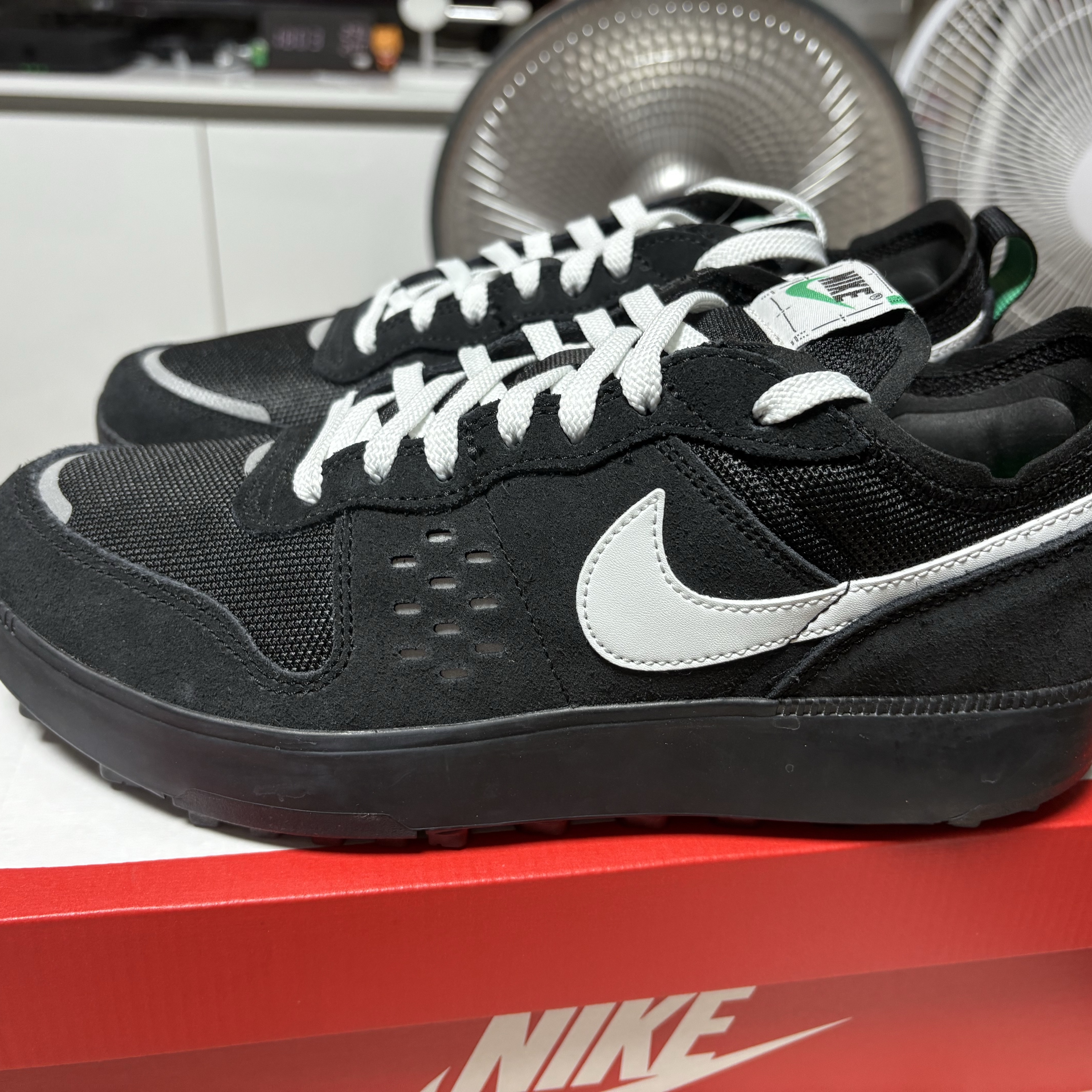 Nike C1TY Black Stadium Green 착용 스타일 - 1