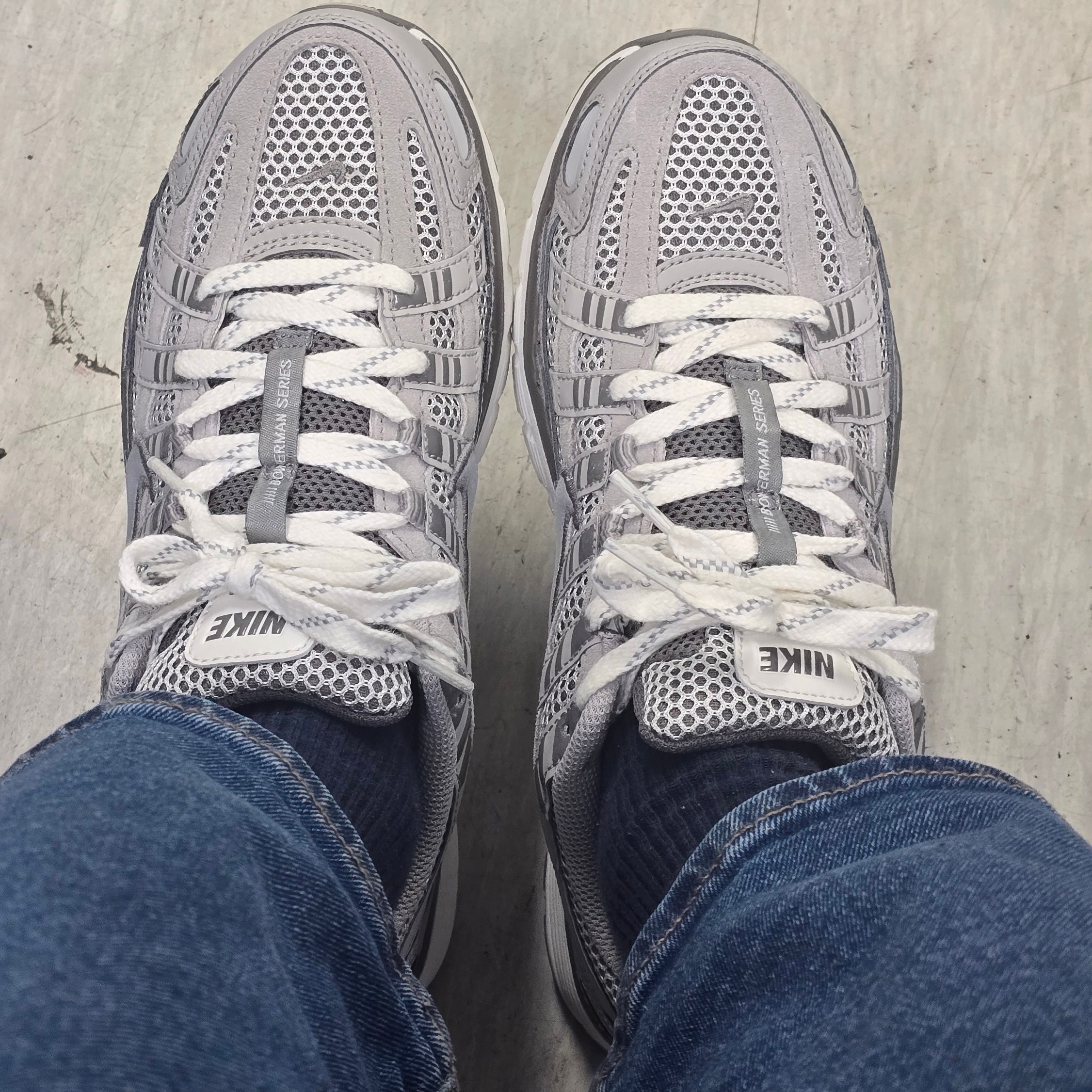 Nike P-6000 PRM Light Iron Ore 착용 스타일
