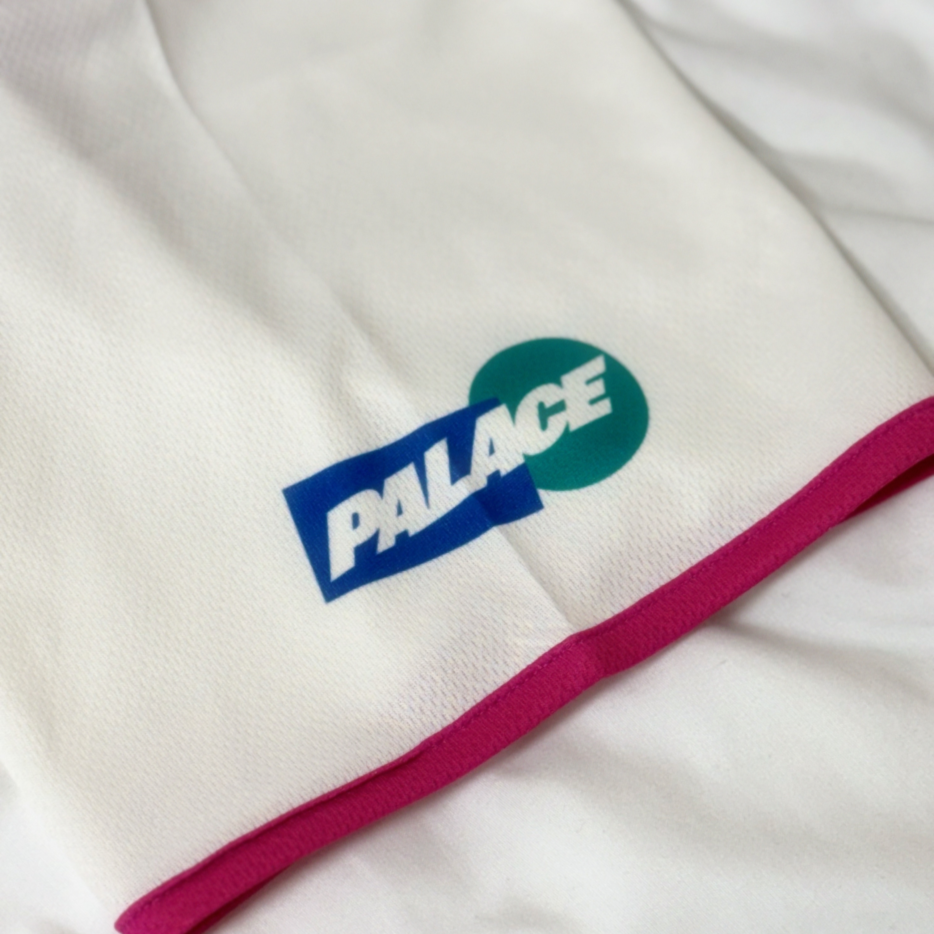 Palace Seoul 2 Seoul Jersey White Pink - 25SS 착용 스타일 - 4