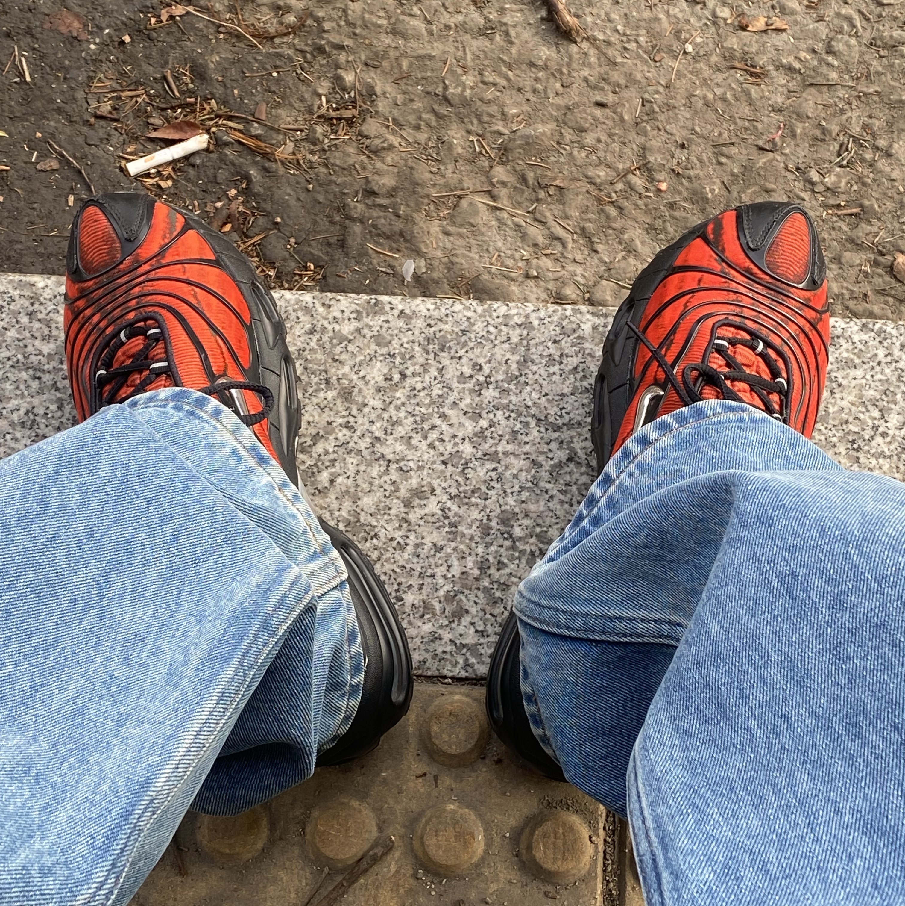 Nike x Skepta Air Max Tailwind 5 Bloody Chrome 착용 스타일